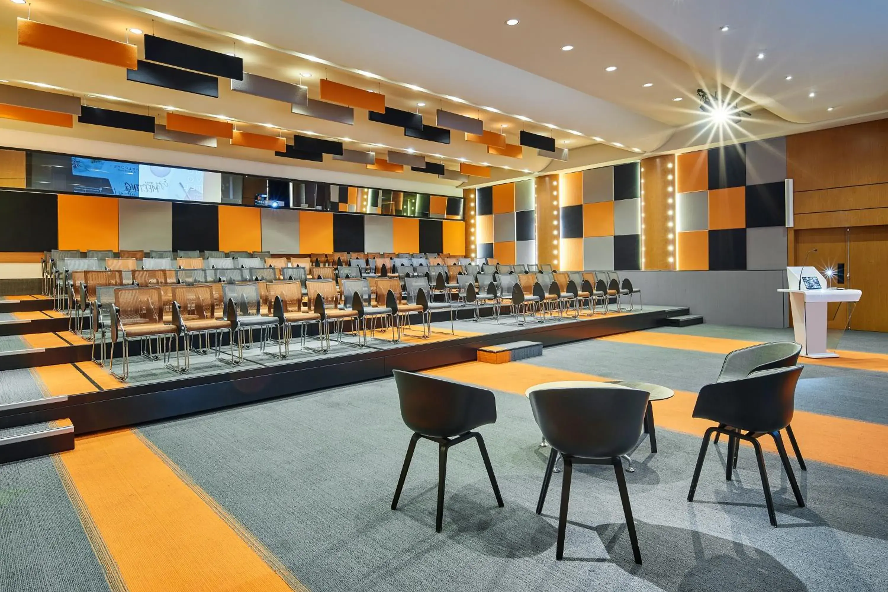 Meeting/conference room in Novotel Paris Rueil Malmaison