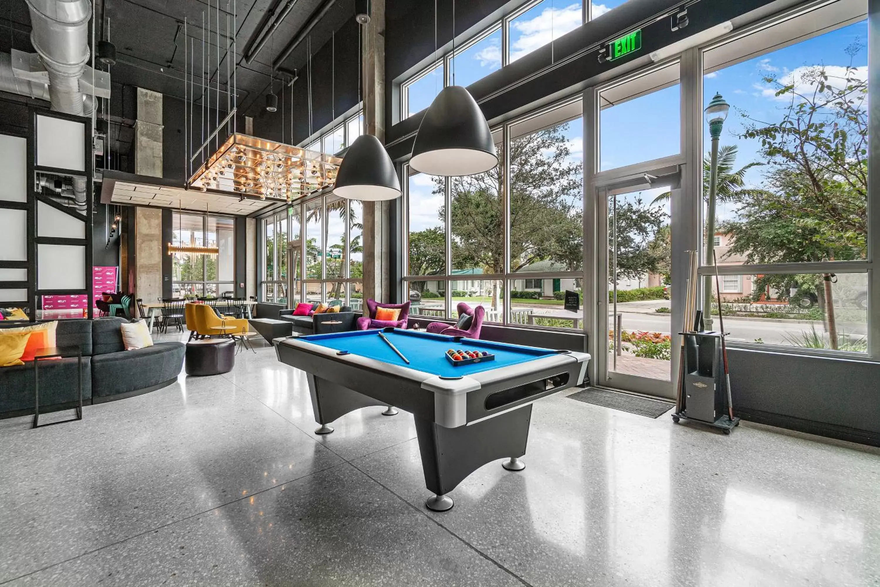 Lounge or bar, Billiards in Aloft Delray Beach