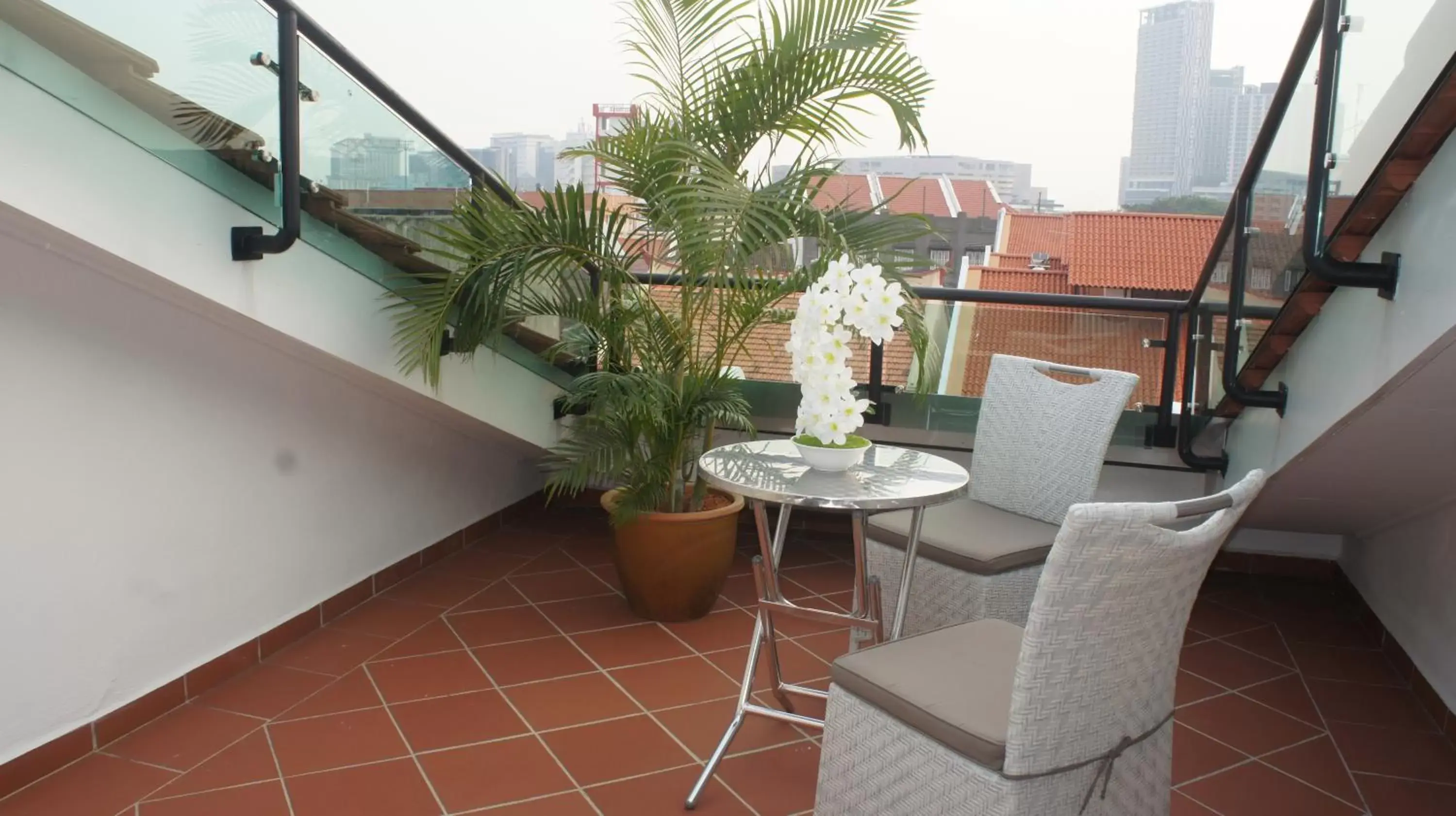 Balcony/Terrace in Heeren Straits Hotel