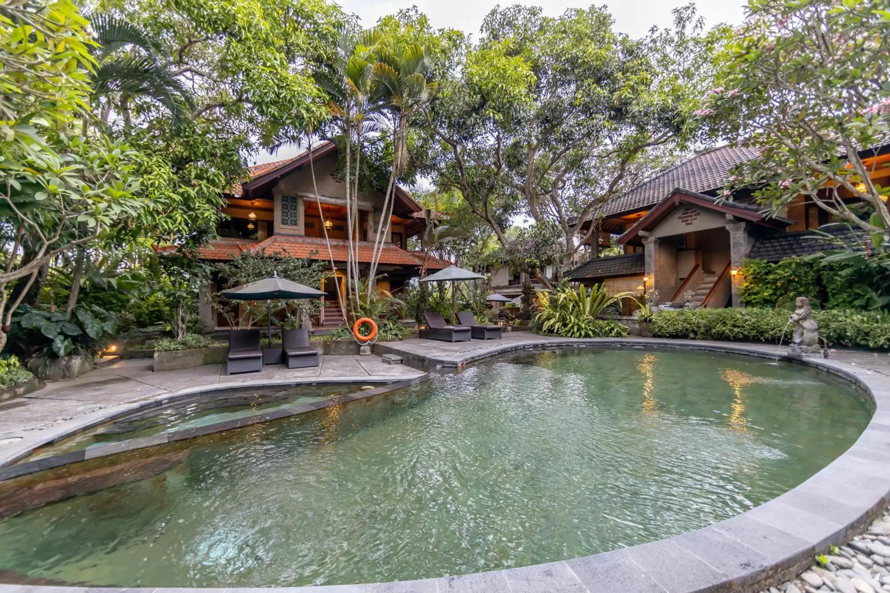 Swimming pool, Property Building in De Munut Balinese Resort