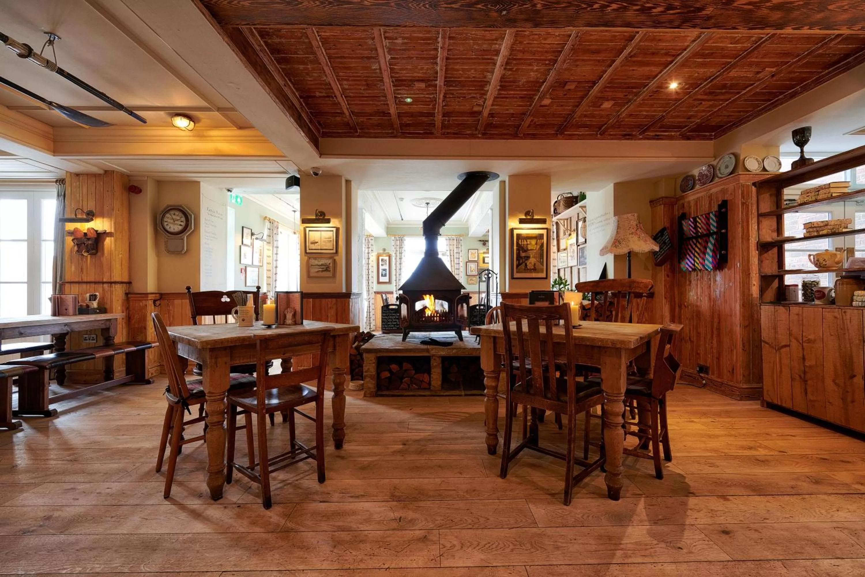 Restaurant/places to eat in The Boathouse