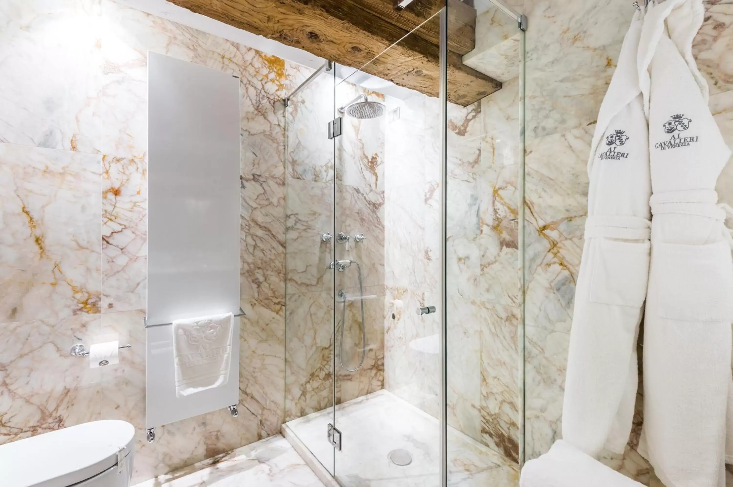 Shower, Bathroom in Hotel Ai Cavalieri di Venezia