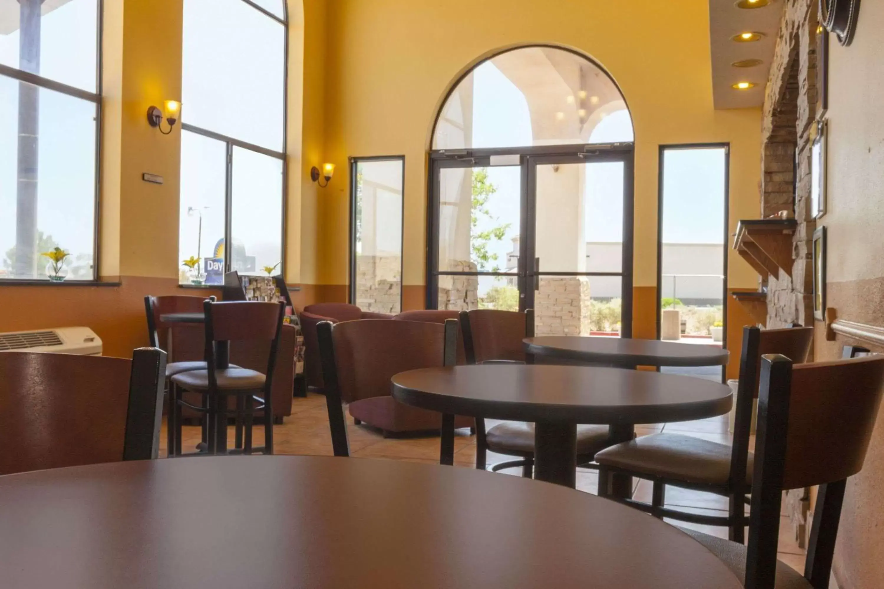 Restaurant/Places to Eat in Days Inn by Wyndham Los Lunas