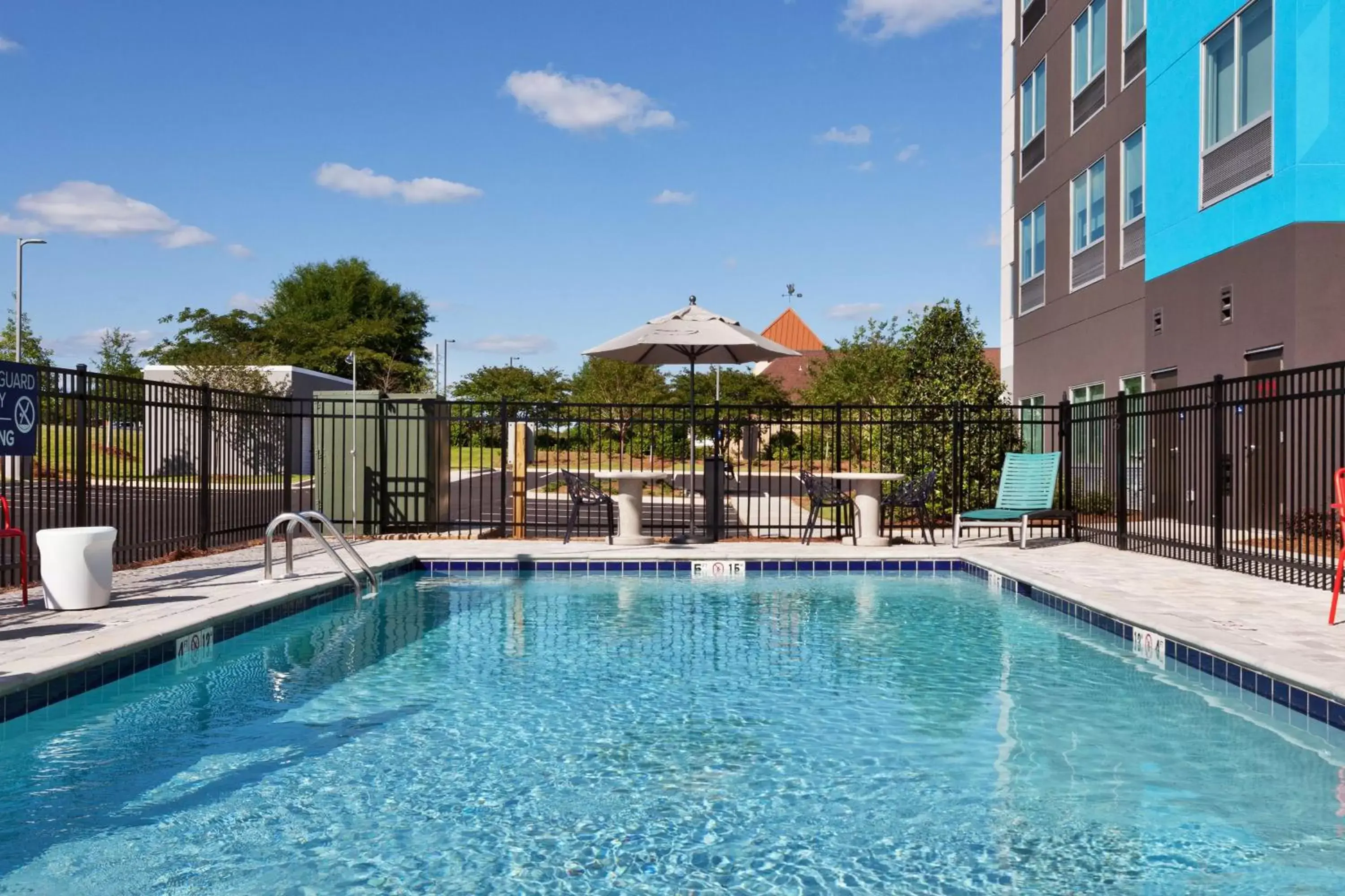 Pool view, Swimming Pool in Tru By Hilton Prattville