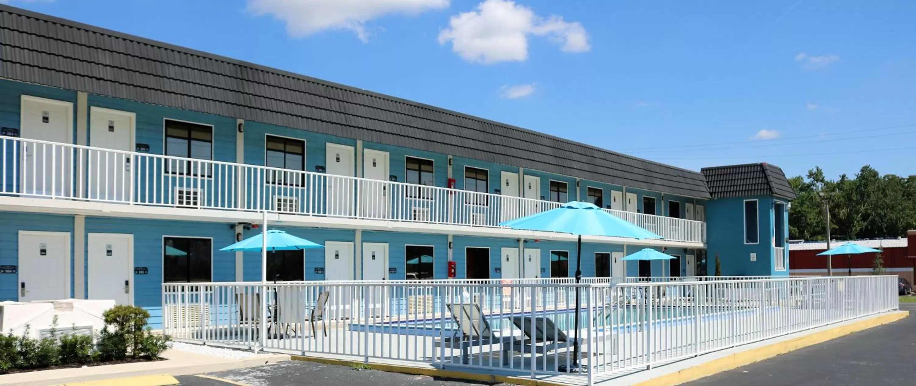 Property Building in Monte Carlo Inn- Near Disney