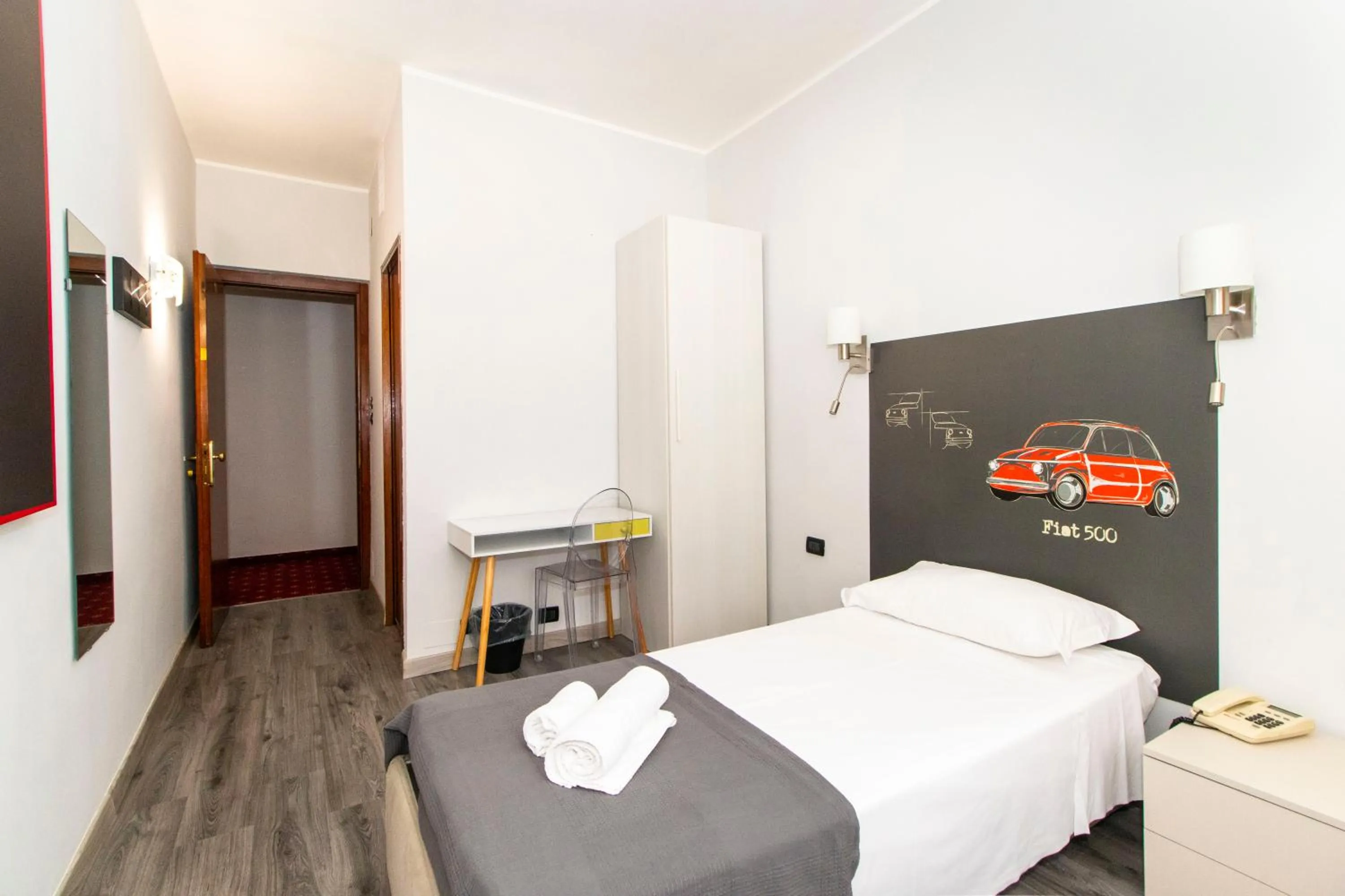 Photo of the whole room, Bed in Hotel Cristallo Torino