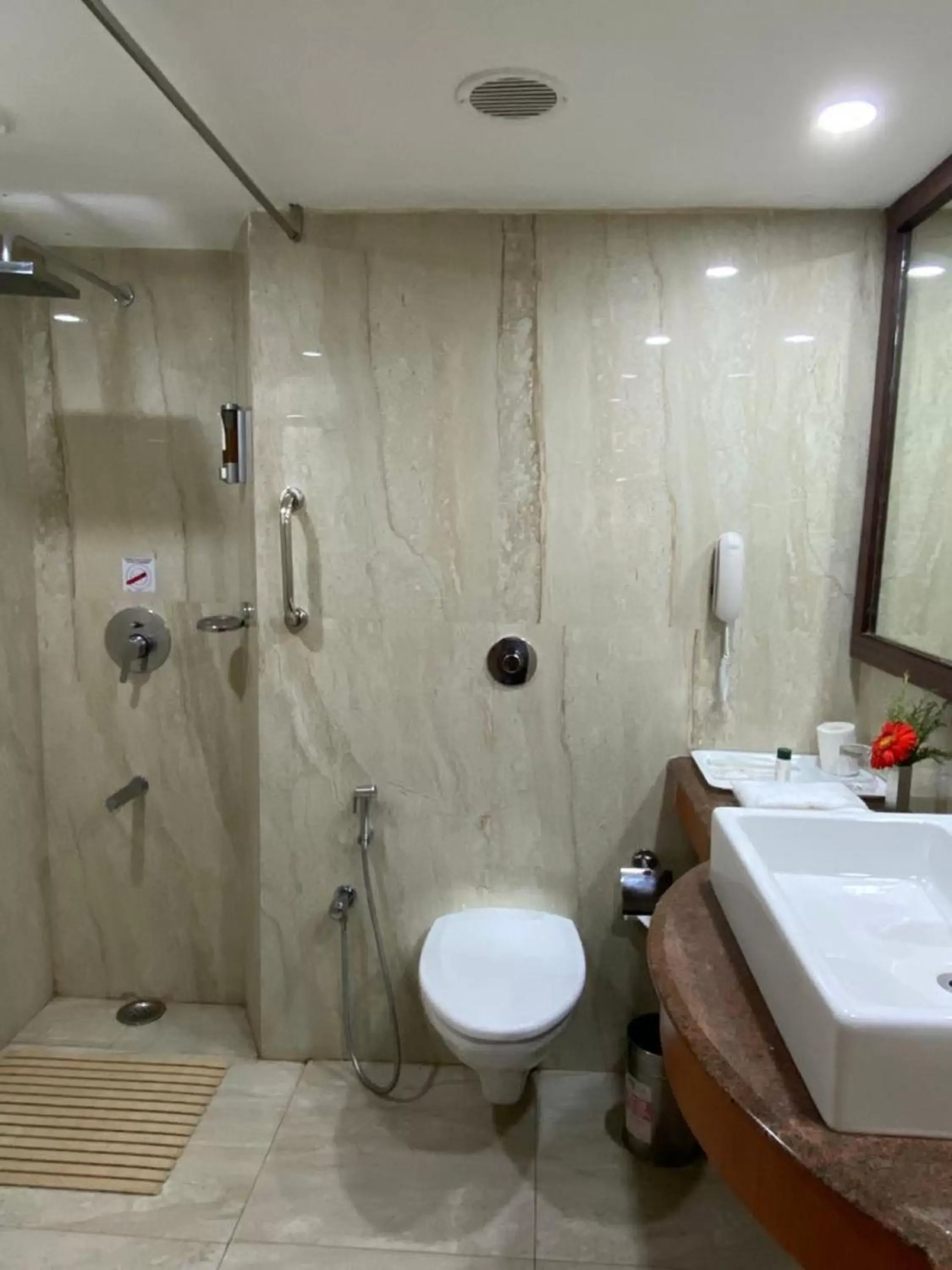 Shower, Bathroom in Fortune Pandiyan Hotel, Madurai - Member ITC's Hotel Group
