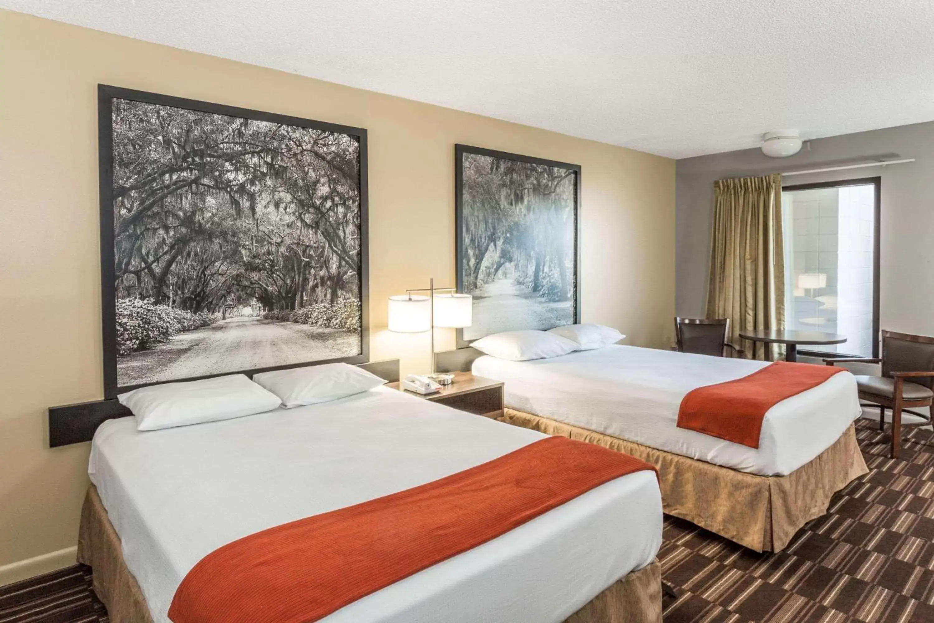 Photo of the whole room, Bed in Super 8 by Wyndham Adel GA I-75 Photo of the whole room, Bed in Super 8 by Wyndham Adel GA I-75