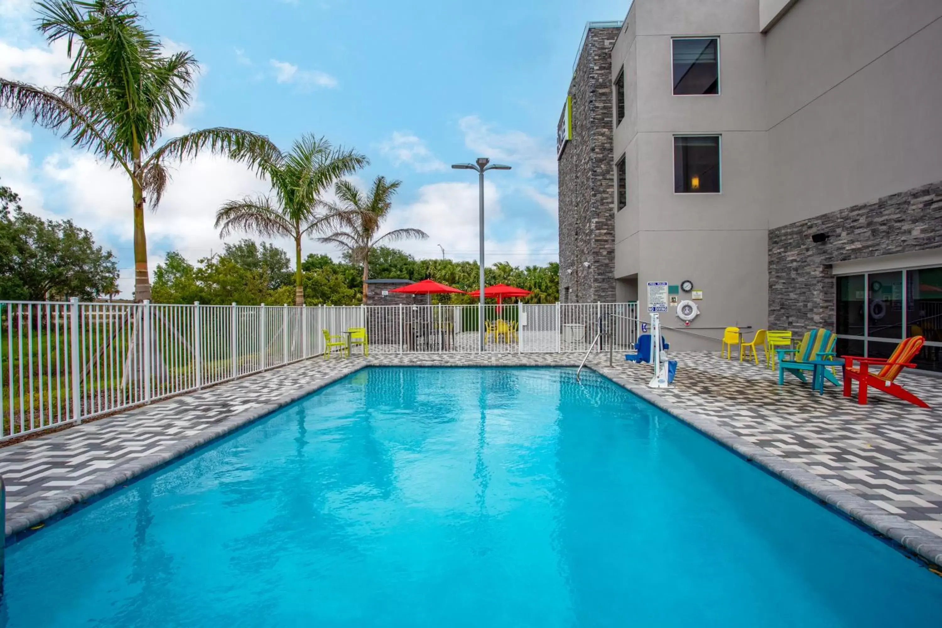 Pool view, Swimming Pool in Home2 Suites By Hilton Vero Beach I-95