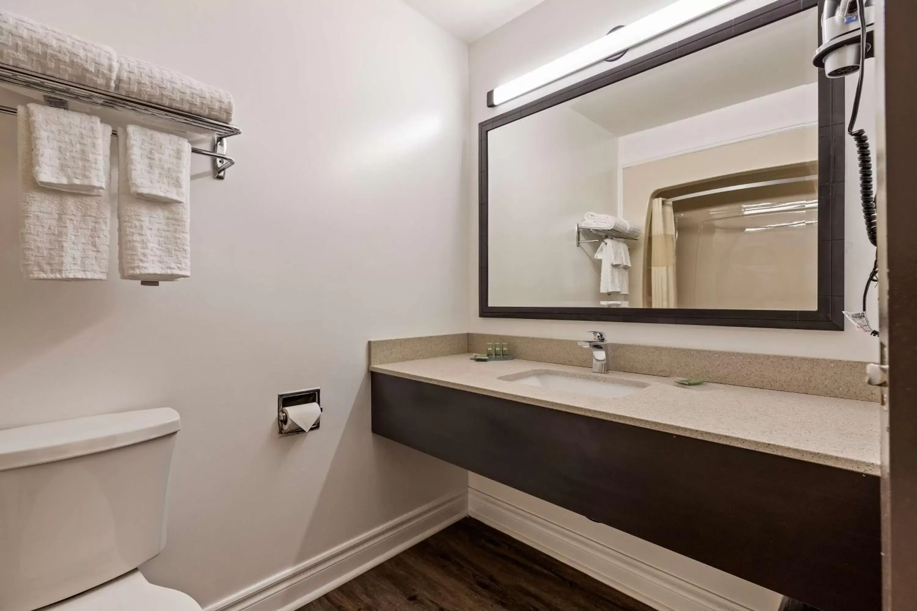 Bathroom in SureStay Hotel by Best Western Kemptville