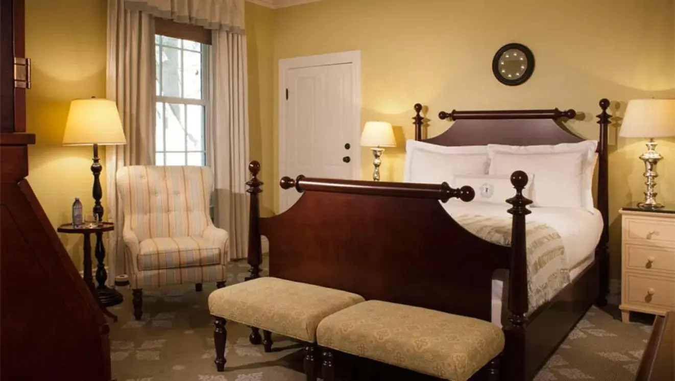 Photo of the whole room, Bed in Omni Bedford Springs Resort