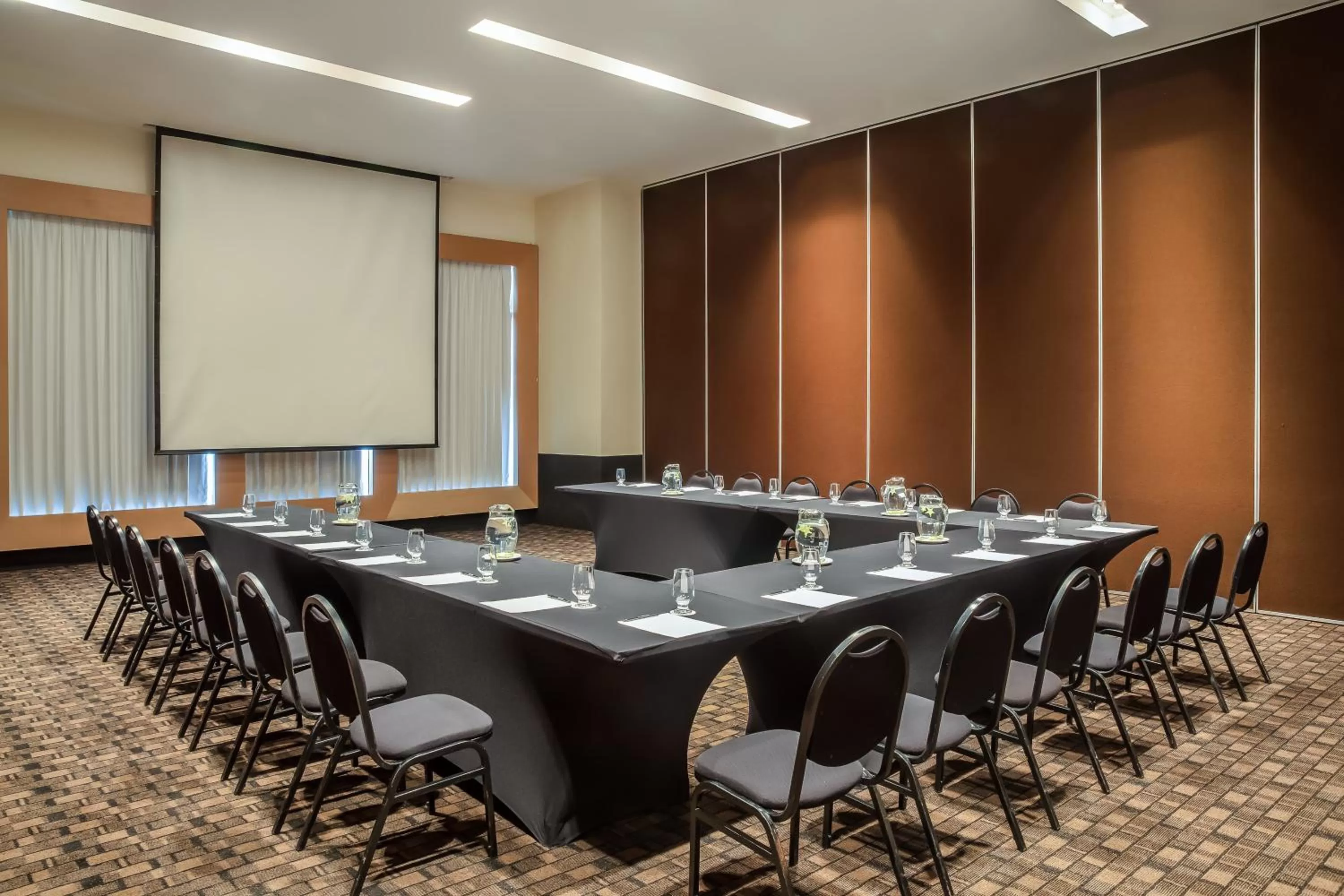 Meeting/conference room in Fiesta Inn Cancun Las Americas