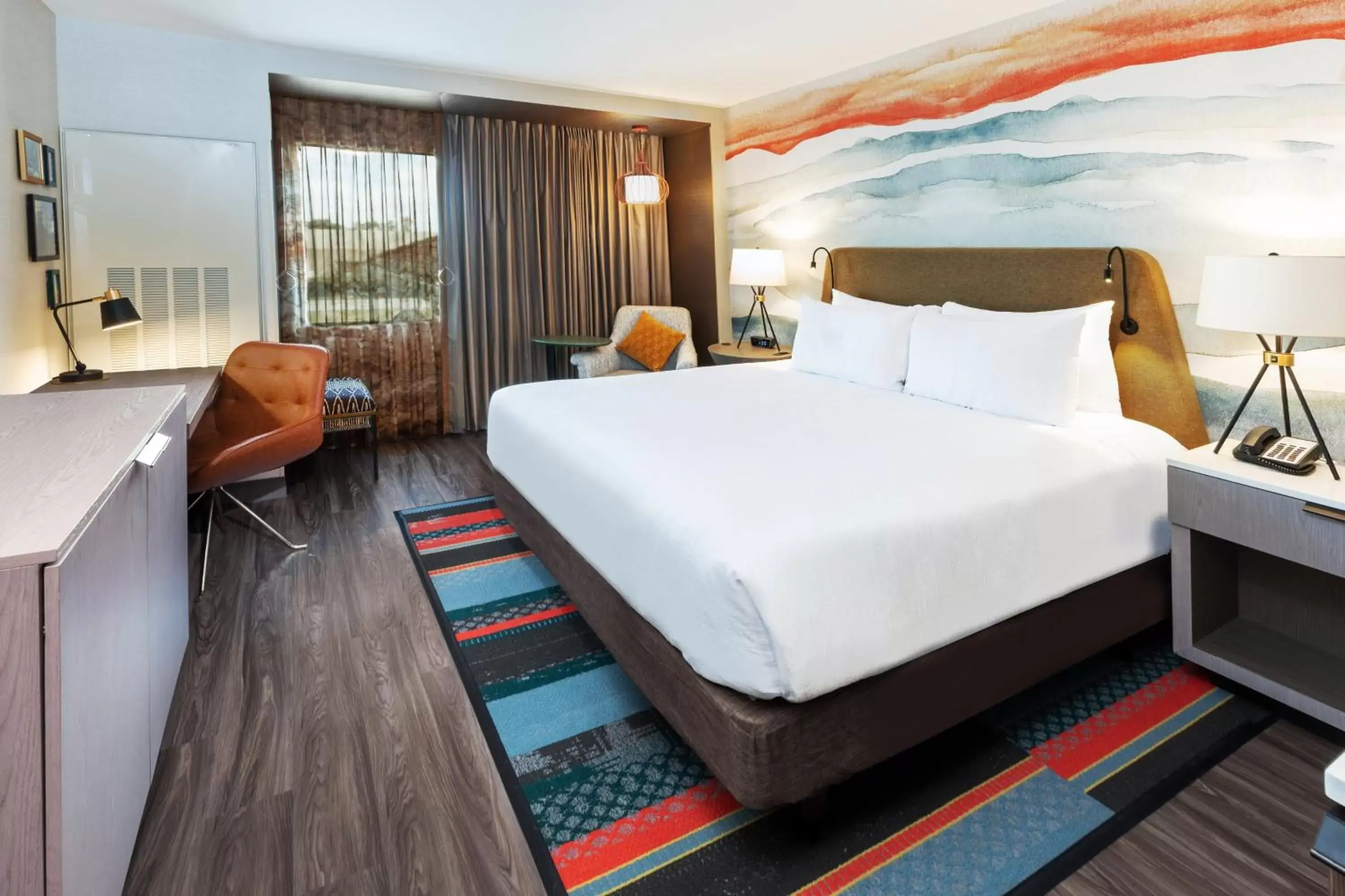 Photo of the whole room, Bed in Hotel Indigo Spring - Woodlands Area, an IHG Hotel