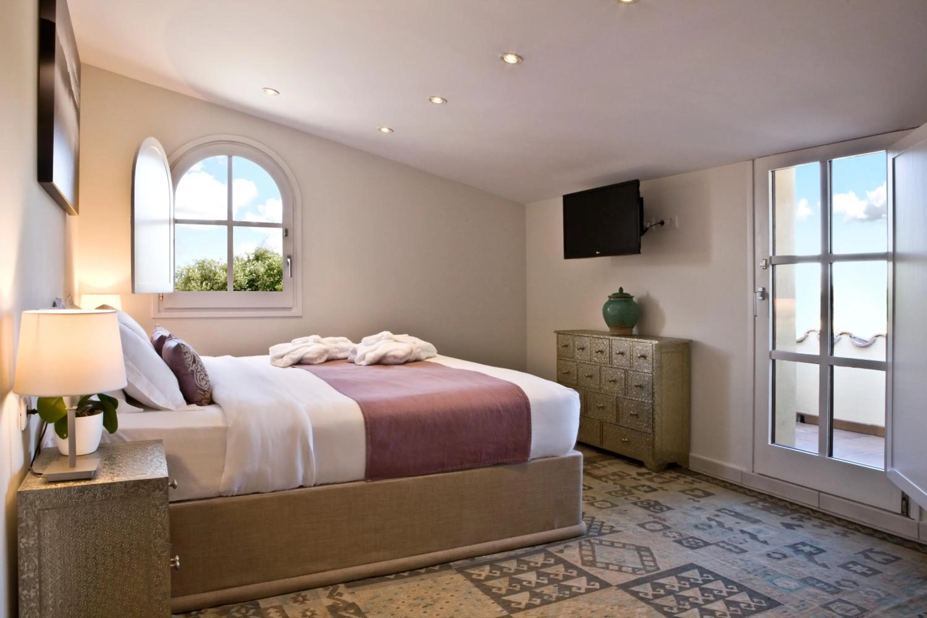 Photo of the whole room, Bed in Boutique Hotel Can Pico - Adults Only