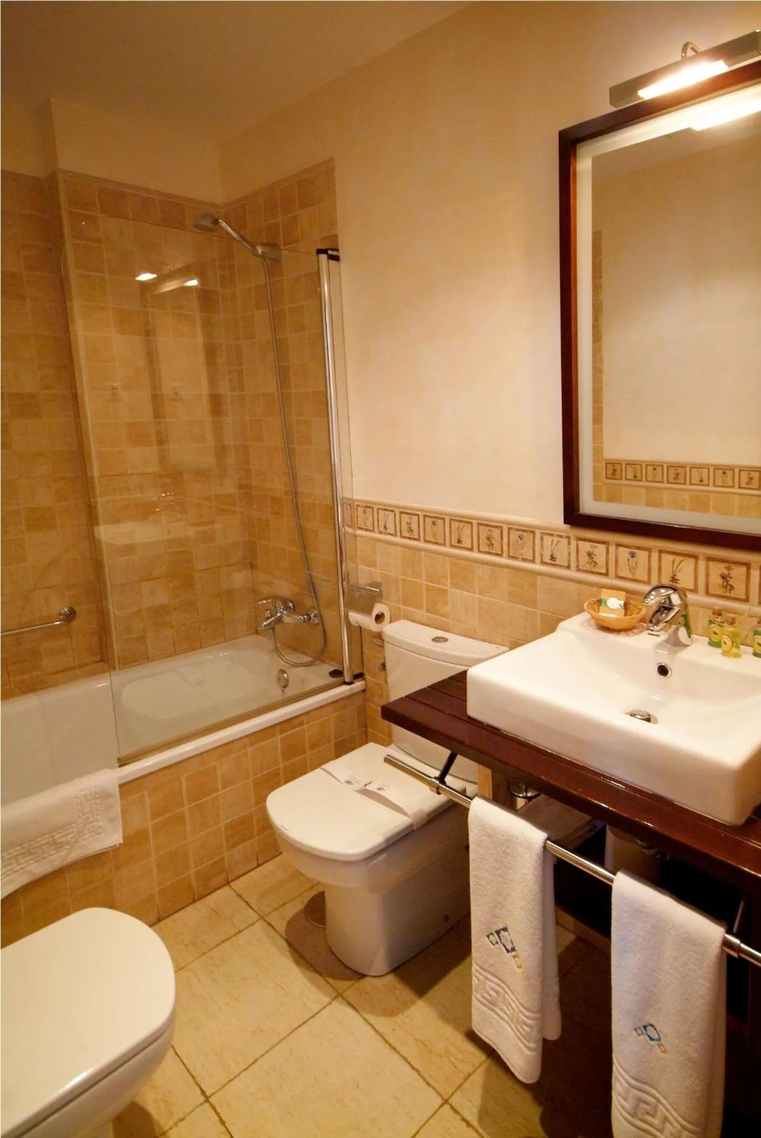 Bathroom in Apartamentos Ardales