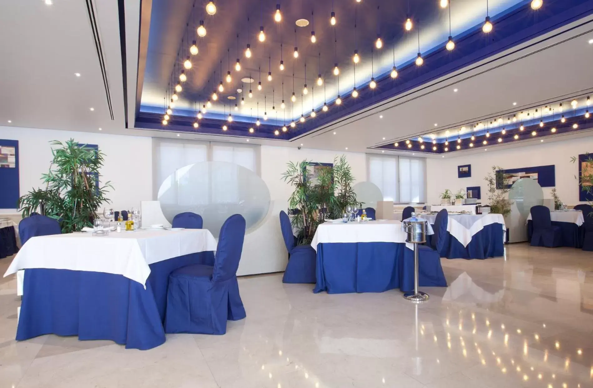 Restaurant/places to eat, Banquet Facilities in Hotel Villamadrid