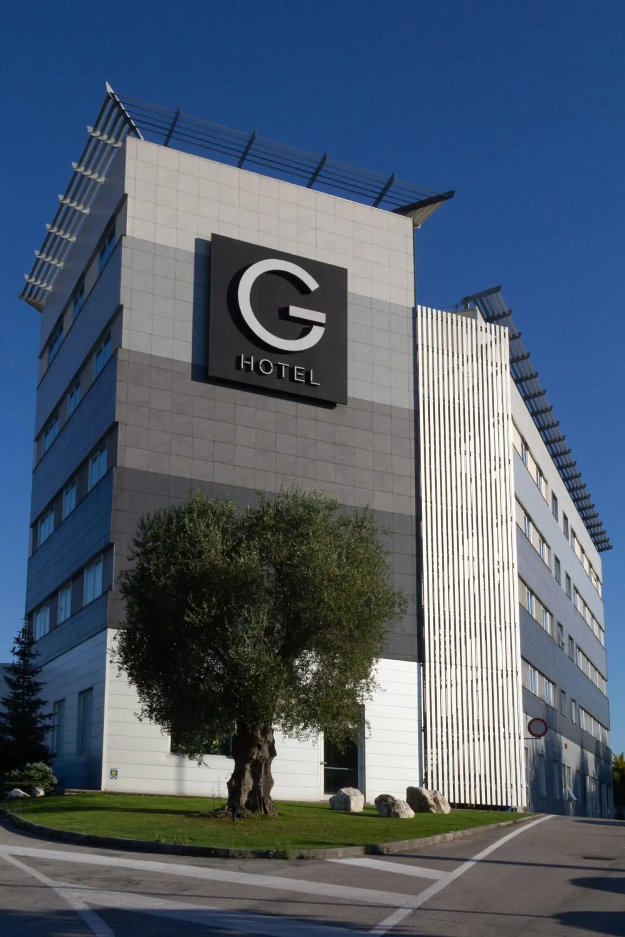 Property Building in G Hotel