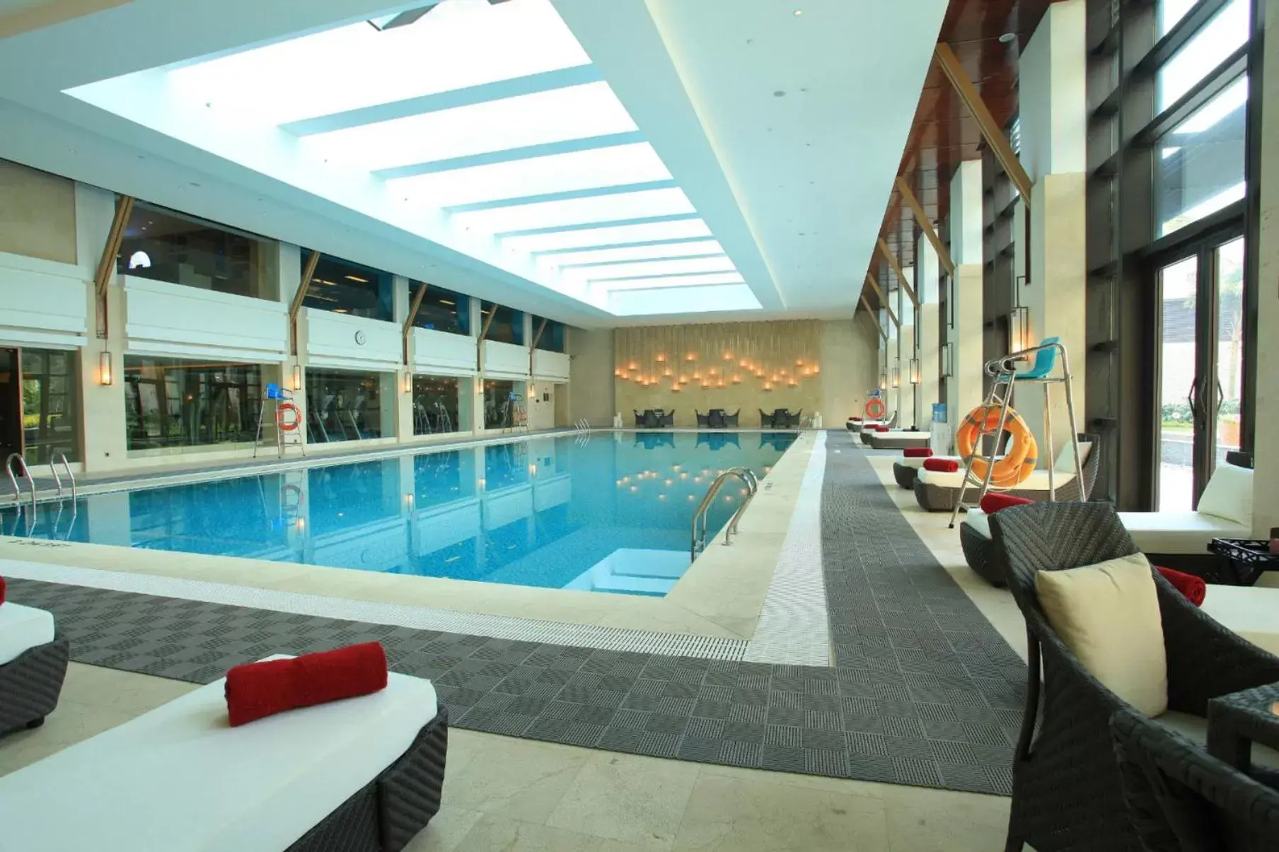 Swimming Pool in Crowne Plaza Hailing Island, an IHG Hotel