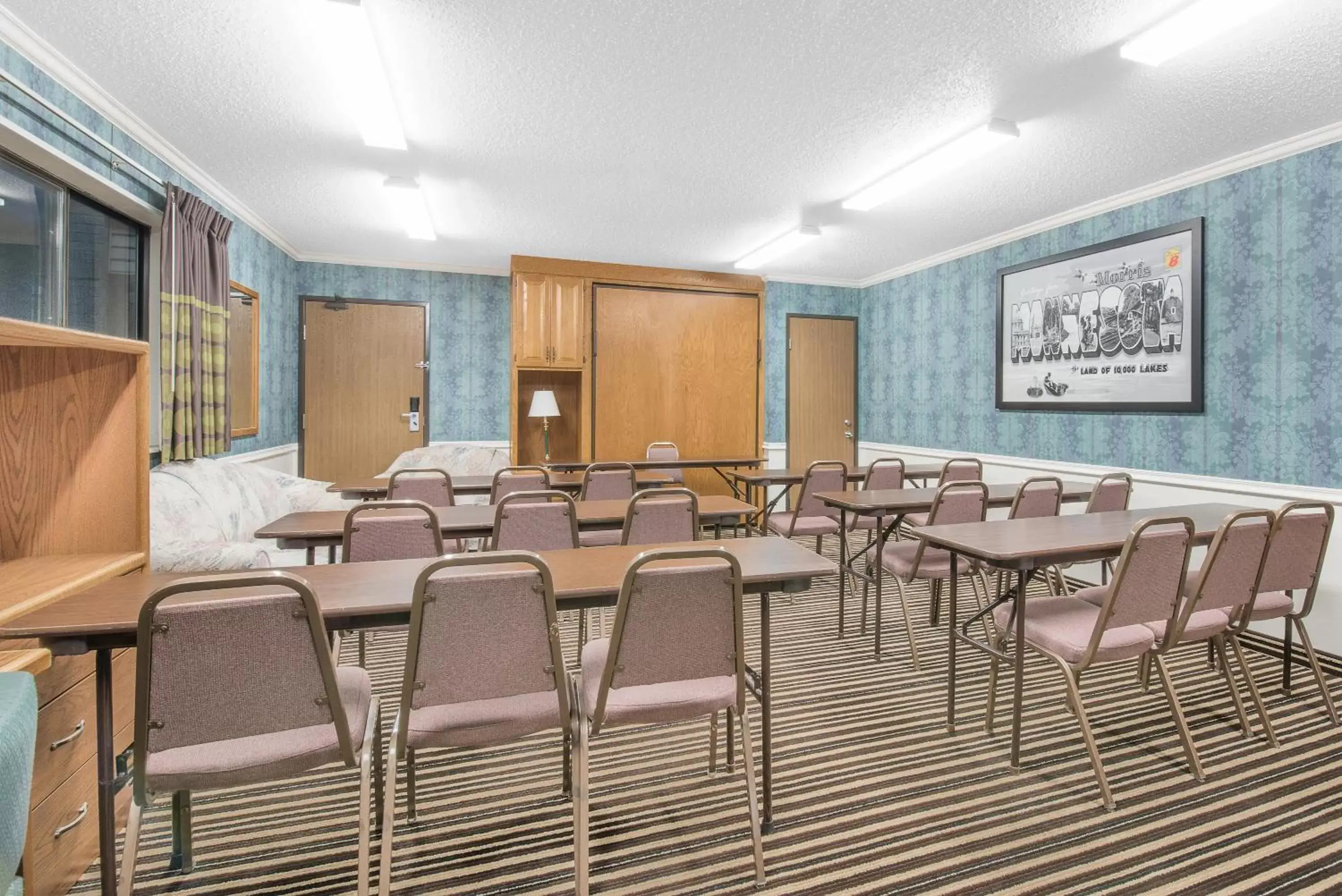 Meeting/conference room in Super 8 by Wyndham Morris