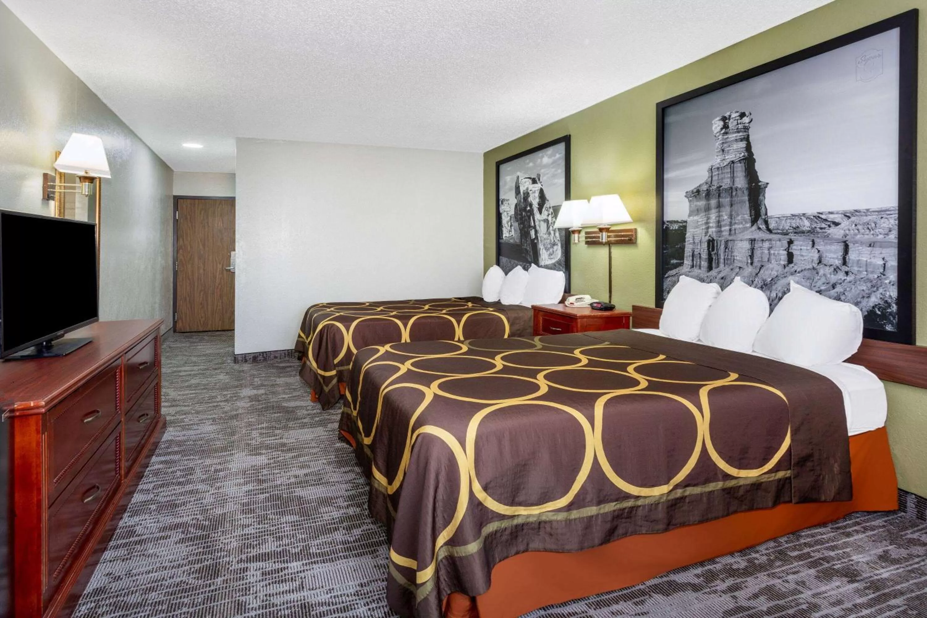 Photo of the whole room, Bed in Super 8 by Wyndham Amarillo Central TX