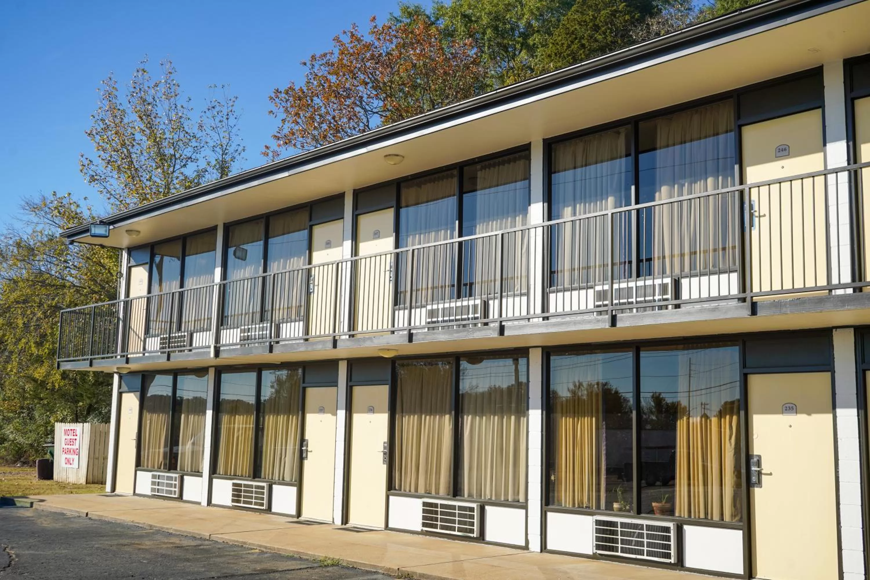 Property building in Sunset Inn Clarksville