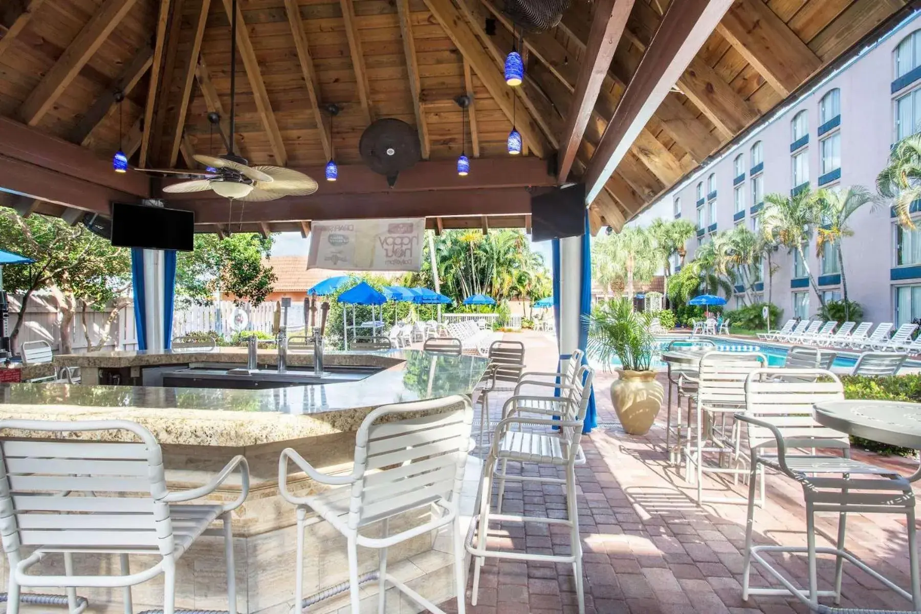 Lounge or bar, Restaurant/Places to Eat in Plaza Hotel Fort Lauderdale