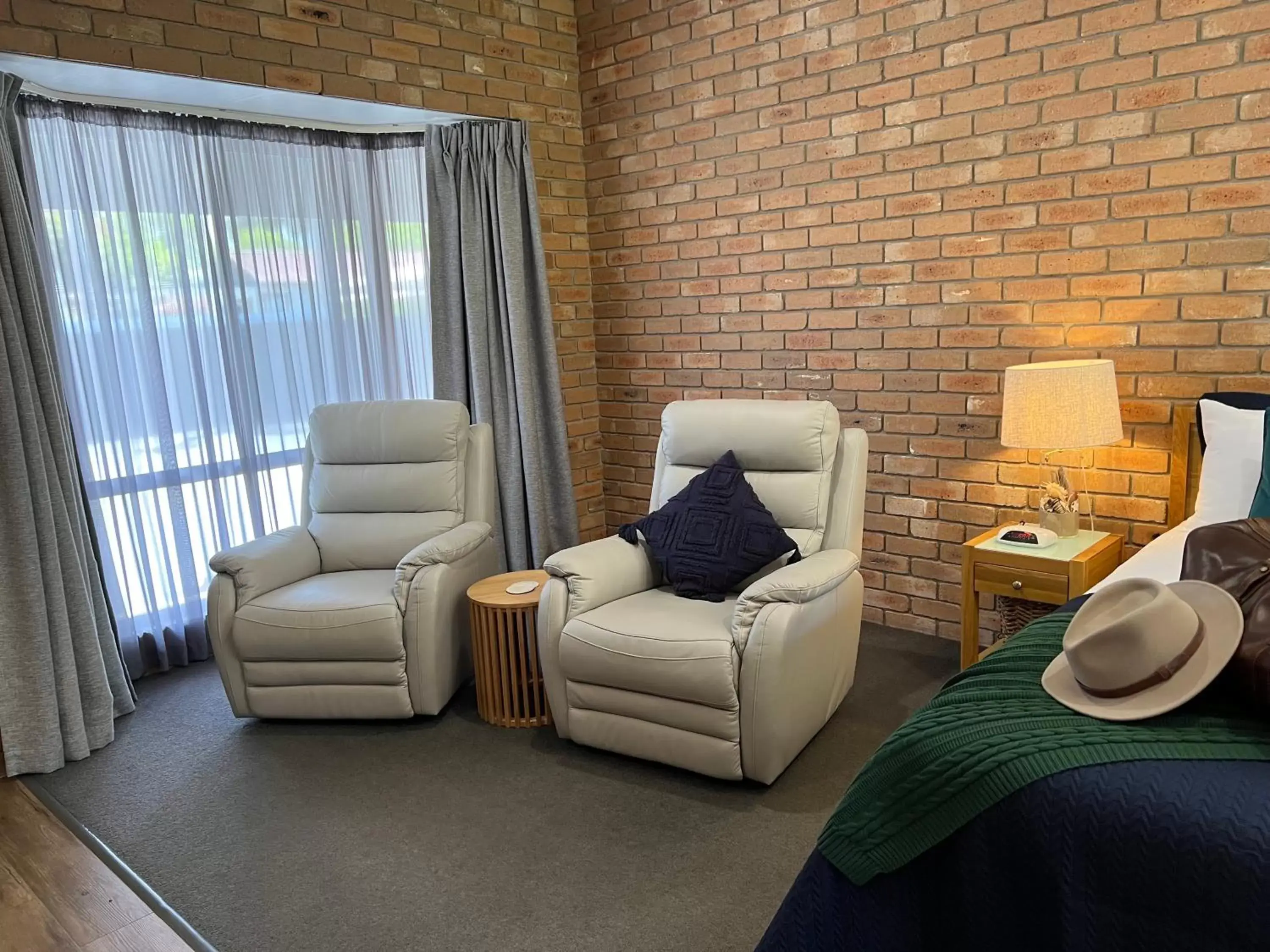 Seating Area in Coastal Waters Motor Inn