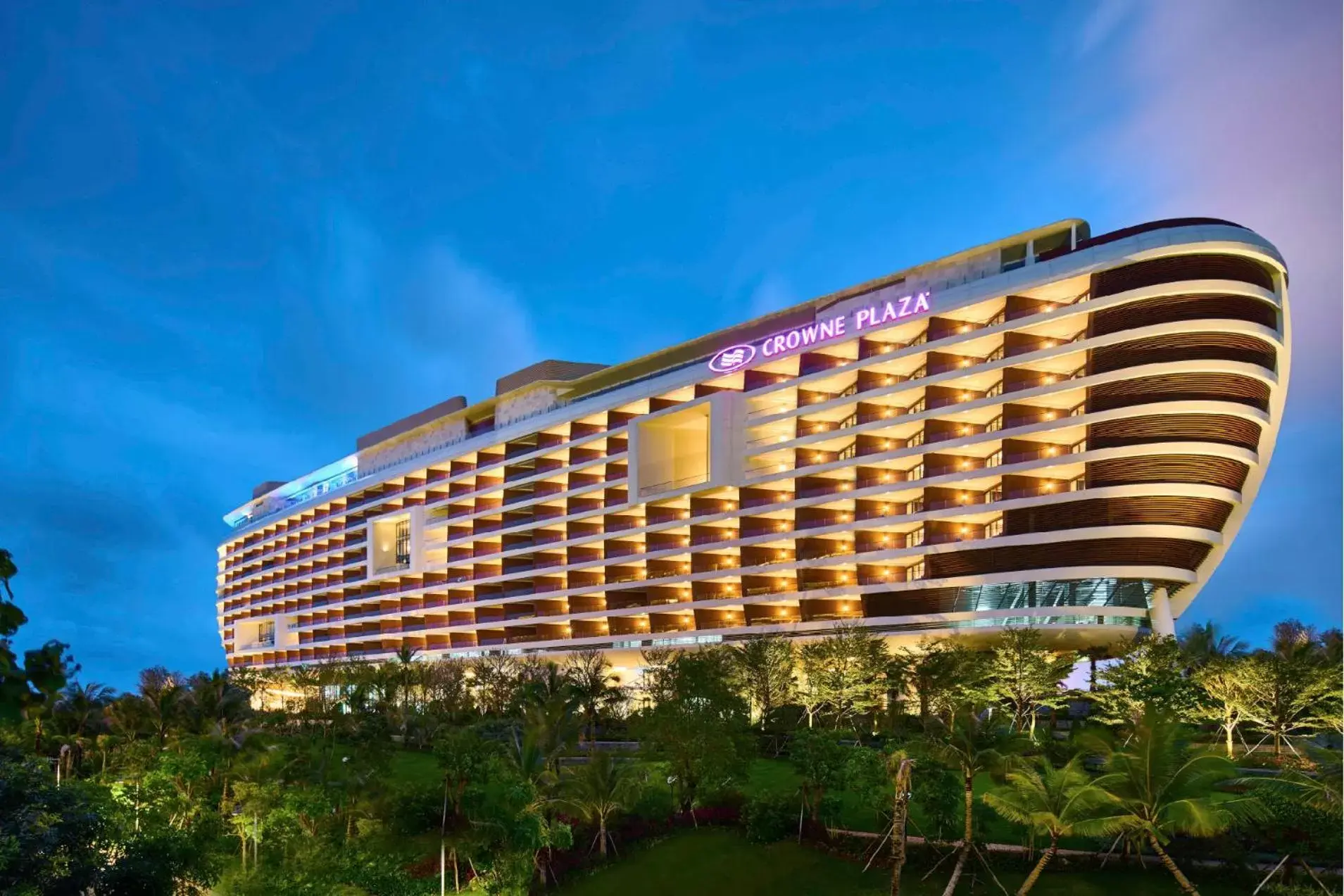 Property building in Crowne Plaza Sanya Haitang Bay Resort, an IHG Hotel