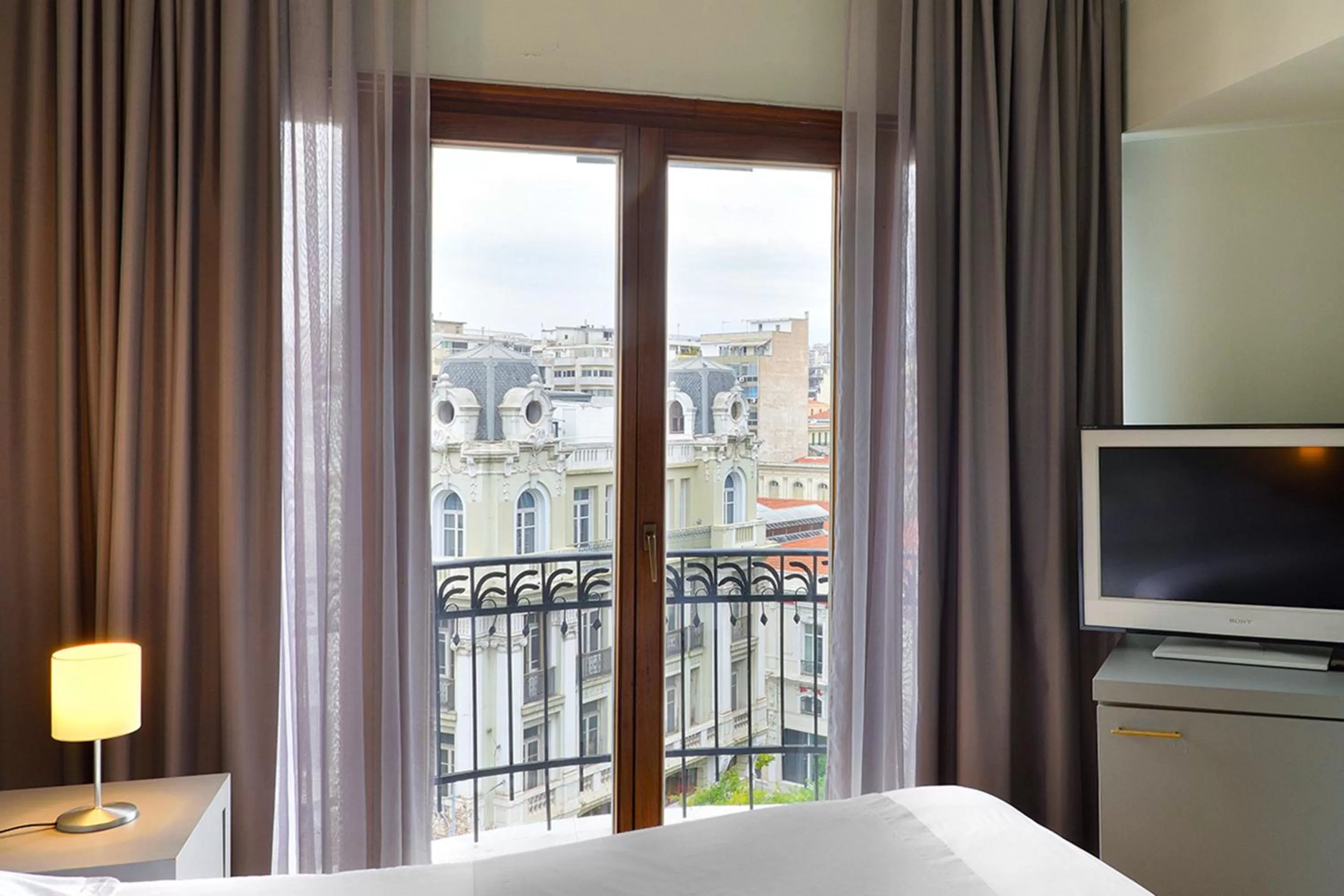 TV and multimedia, Bed in Le Palace Hotel