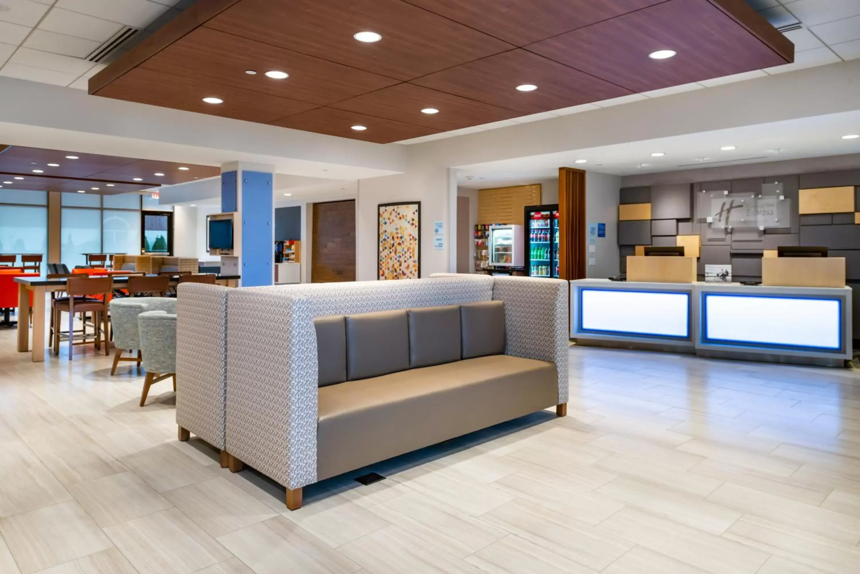 Lobby or reception, Lobby/Reception in Holiday Inn Express & Suites - Romeoville - Joliet North, an IHG Hotel