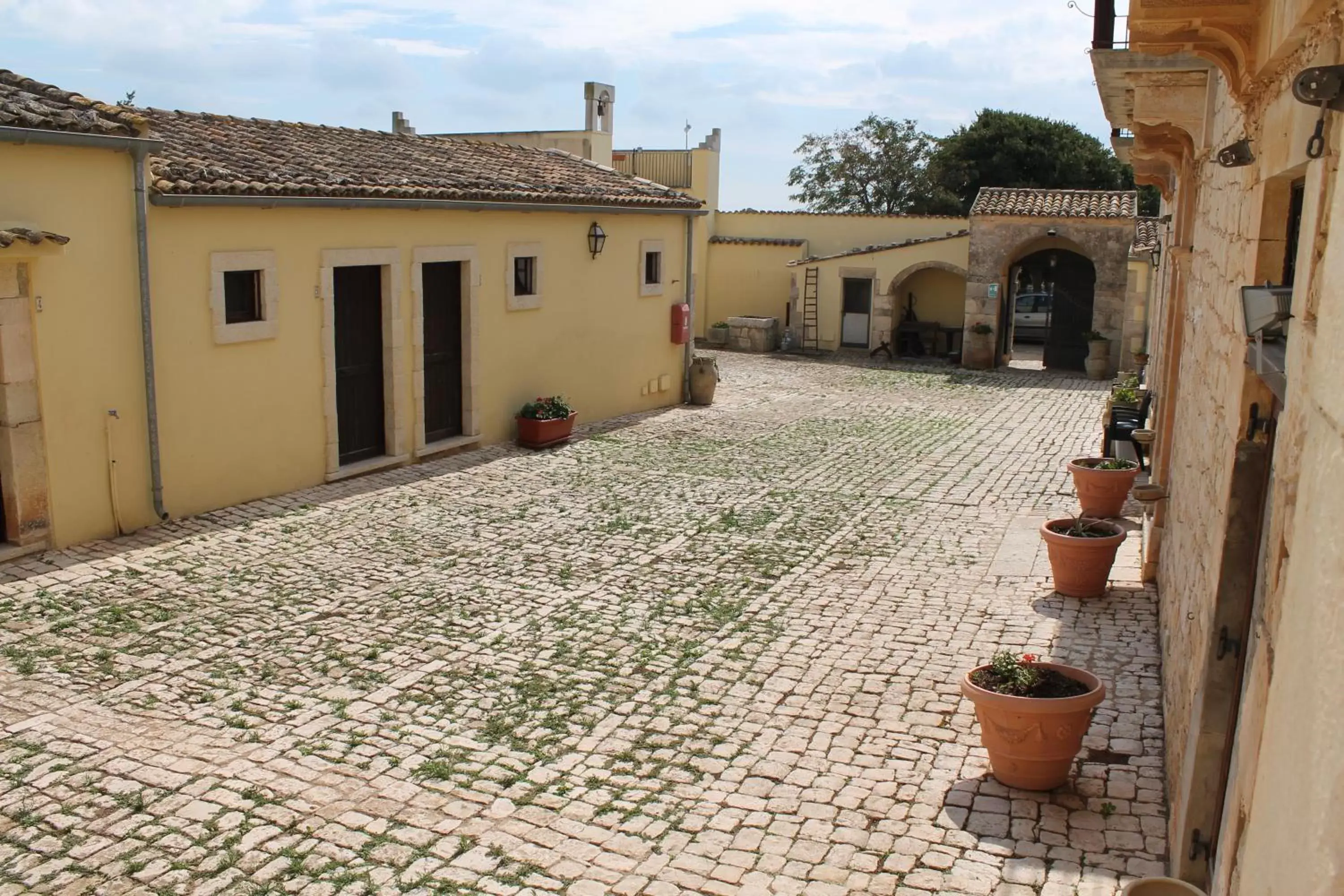 Facade/entrance, Patio/Outdoor Area in Villa Teresa