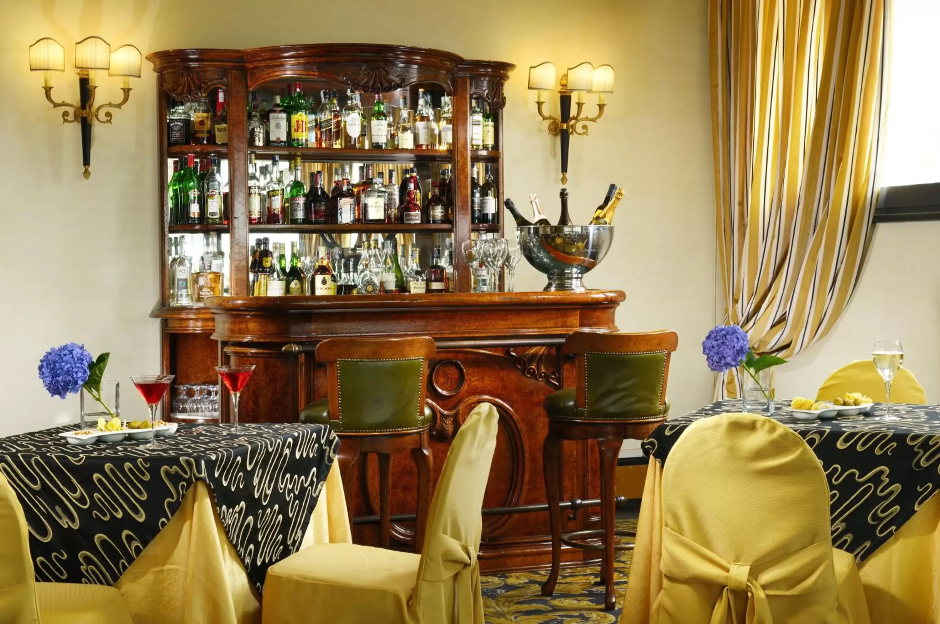 Lounge or bar, Lounge/Bar in Hotel Savoy
