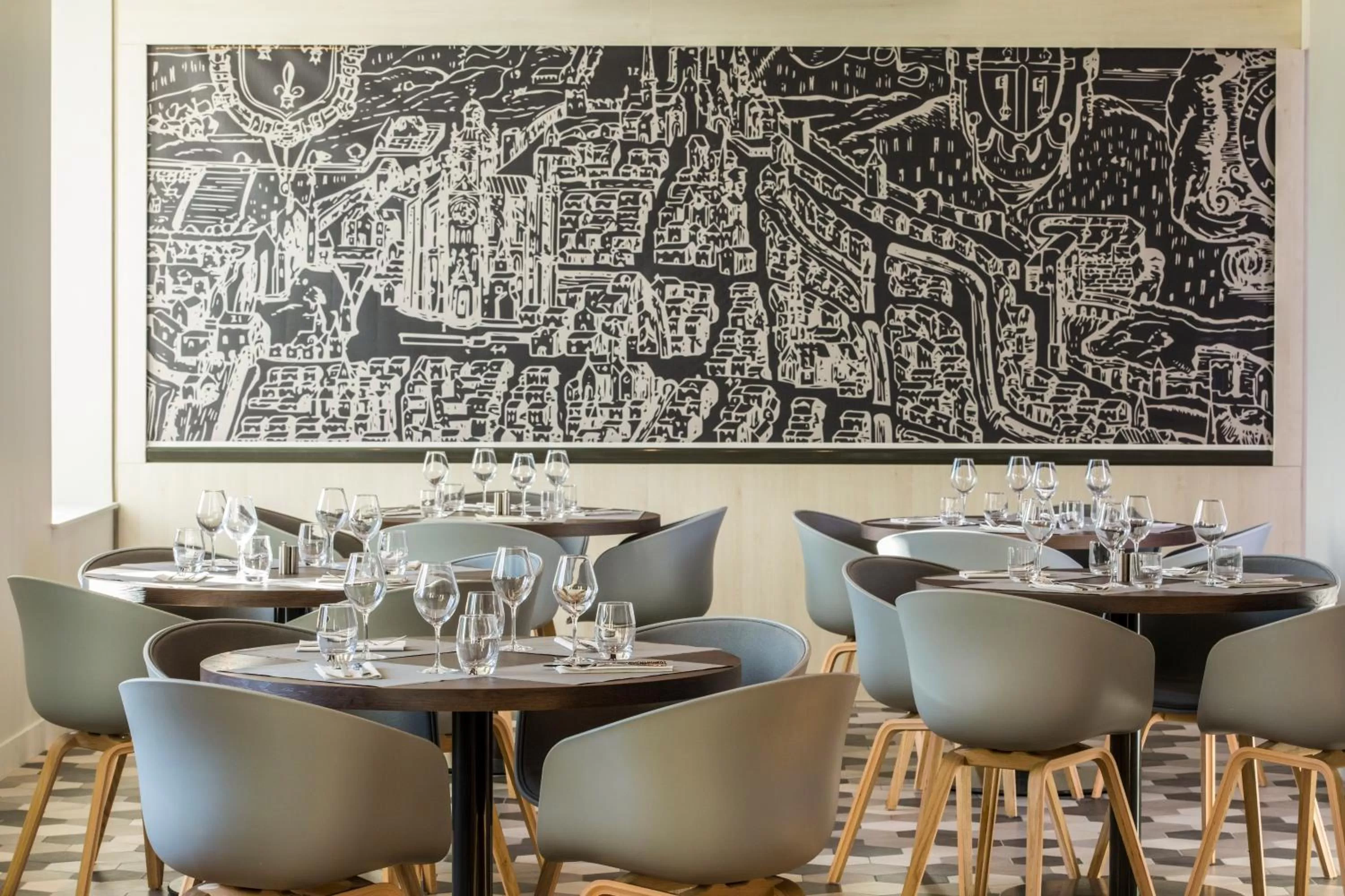 Restaurant/places to eat in Mercure Beauvais Centre Cathédrale