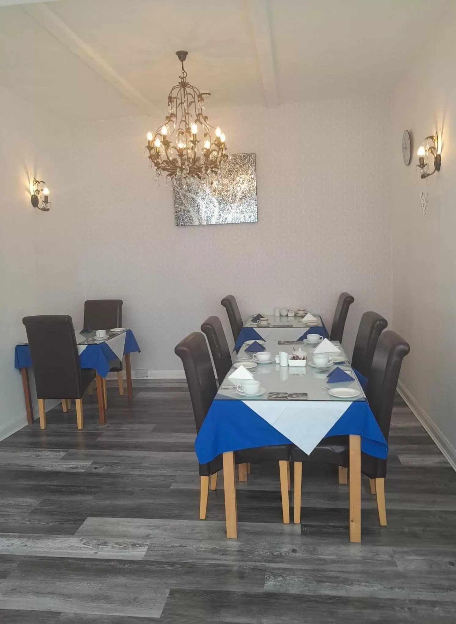 Restaurant/Places to Eat in Legends Hotel