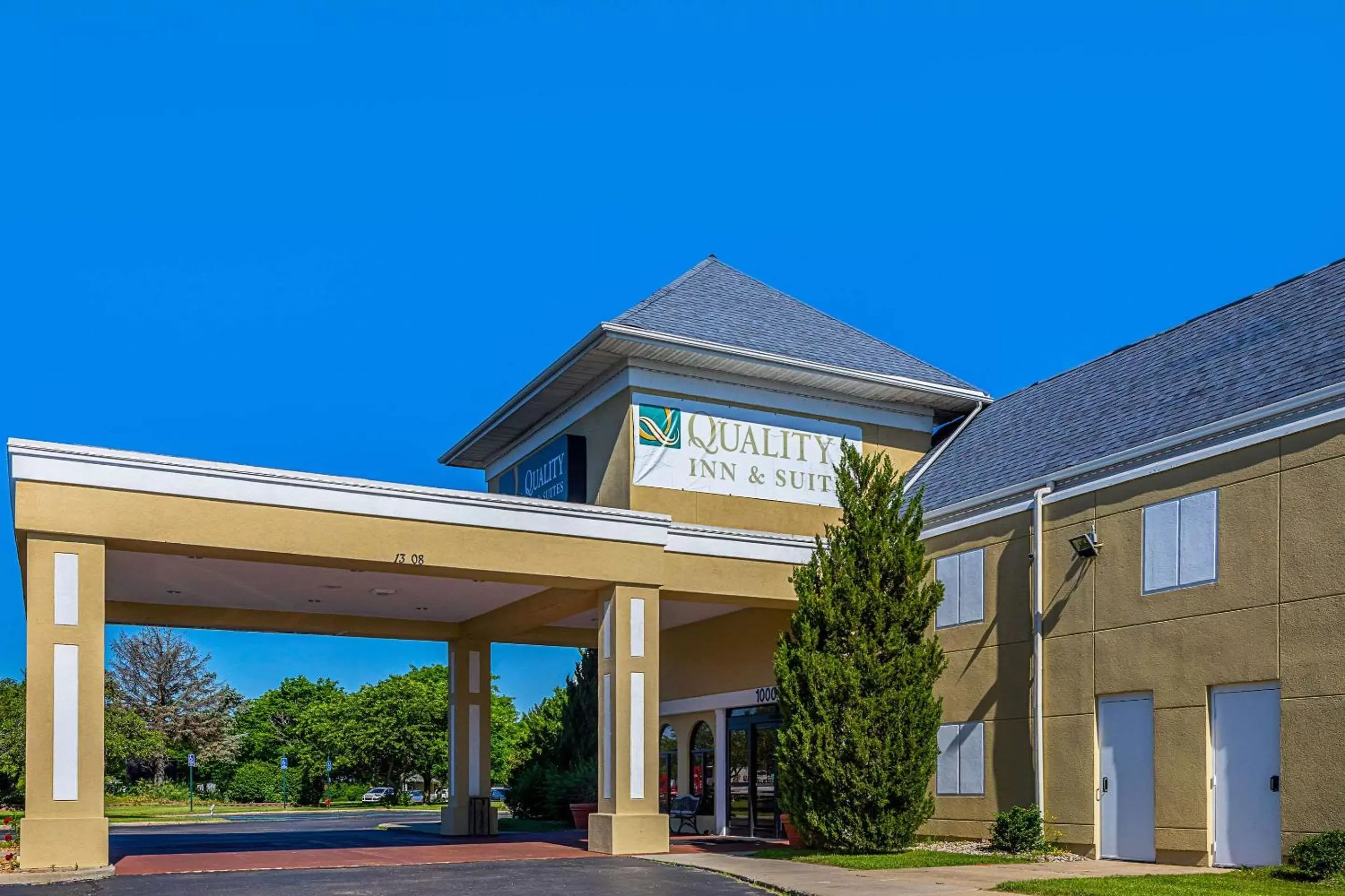 Property Building in Quality Inn & Suites Coldwater near I-69