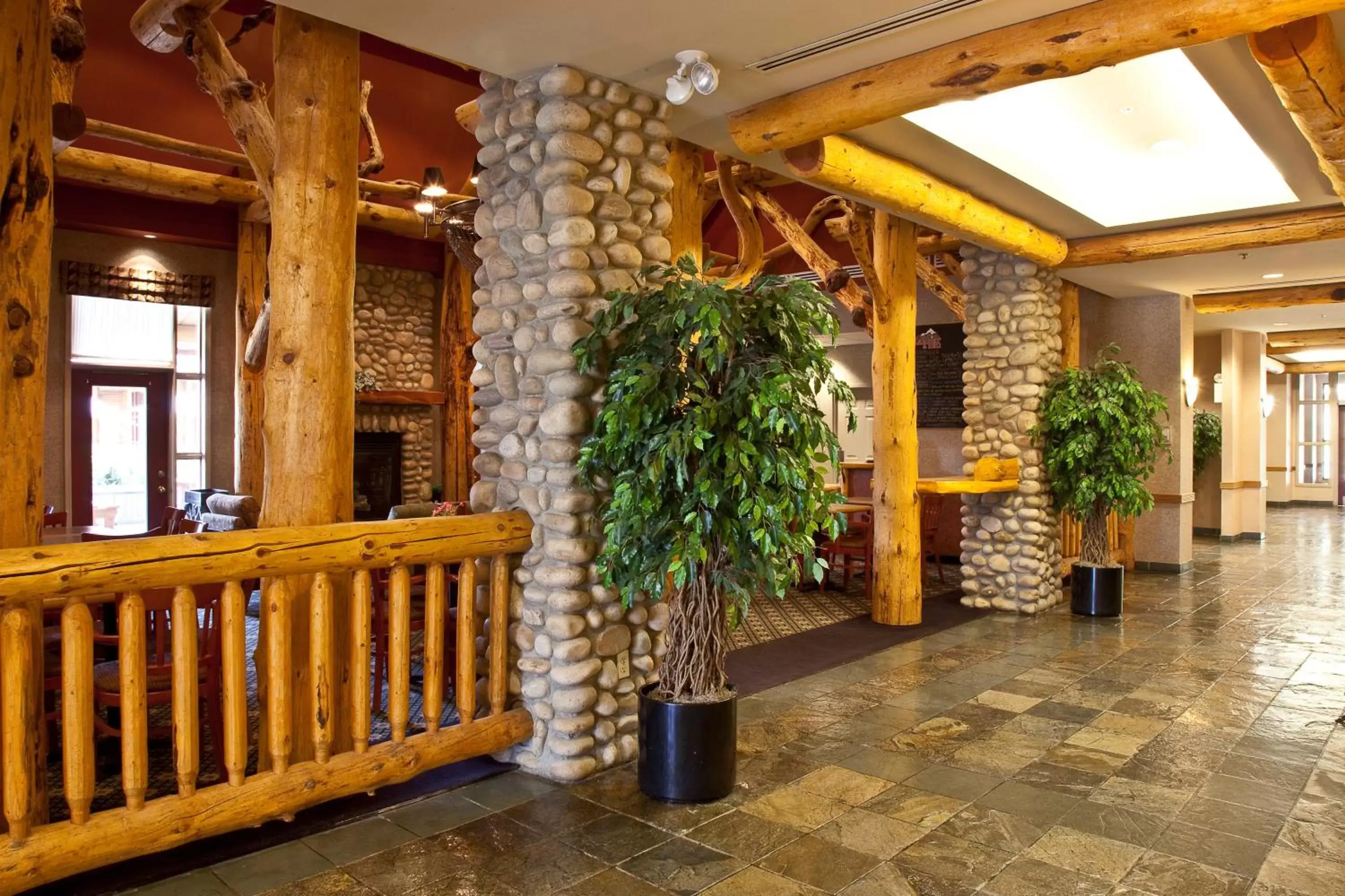 Lobby or reception in Trickle Creek Lodge