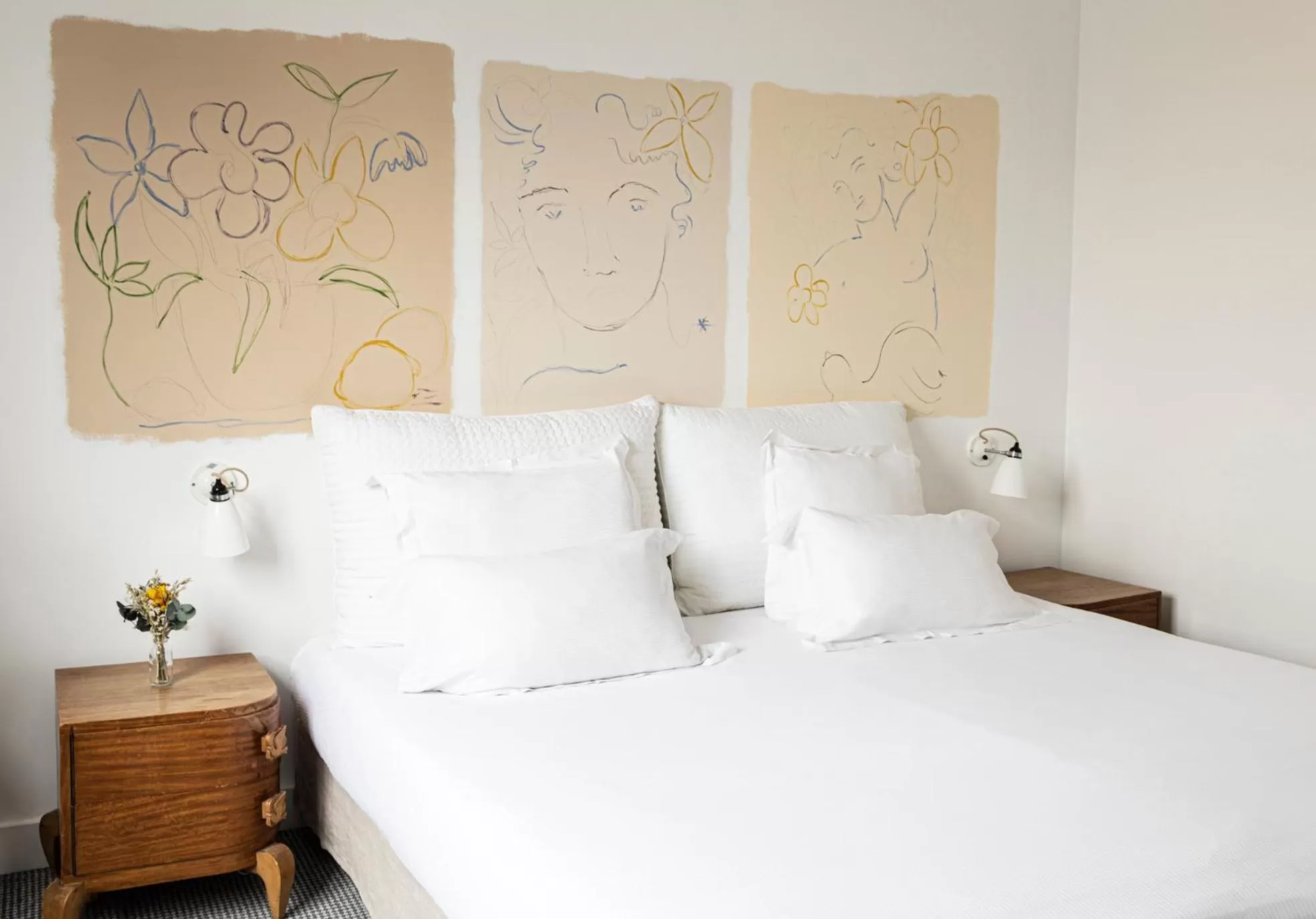 Bedroom, Bed in Hôtel Arvor Saint Georges