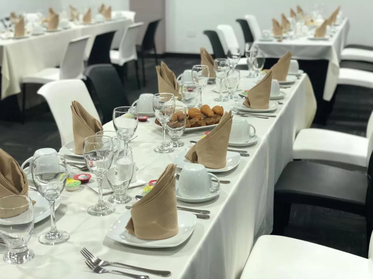 Restaurant/places to eat in Hotel WLH Silver Bogota - White Lighthouse