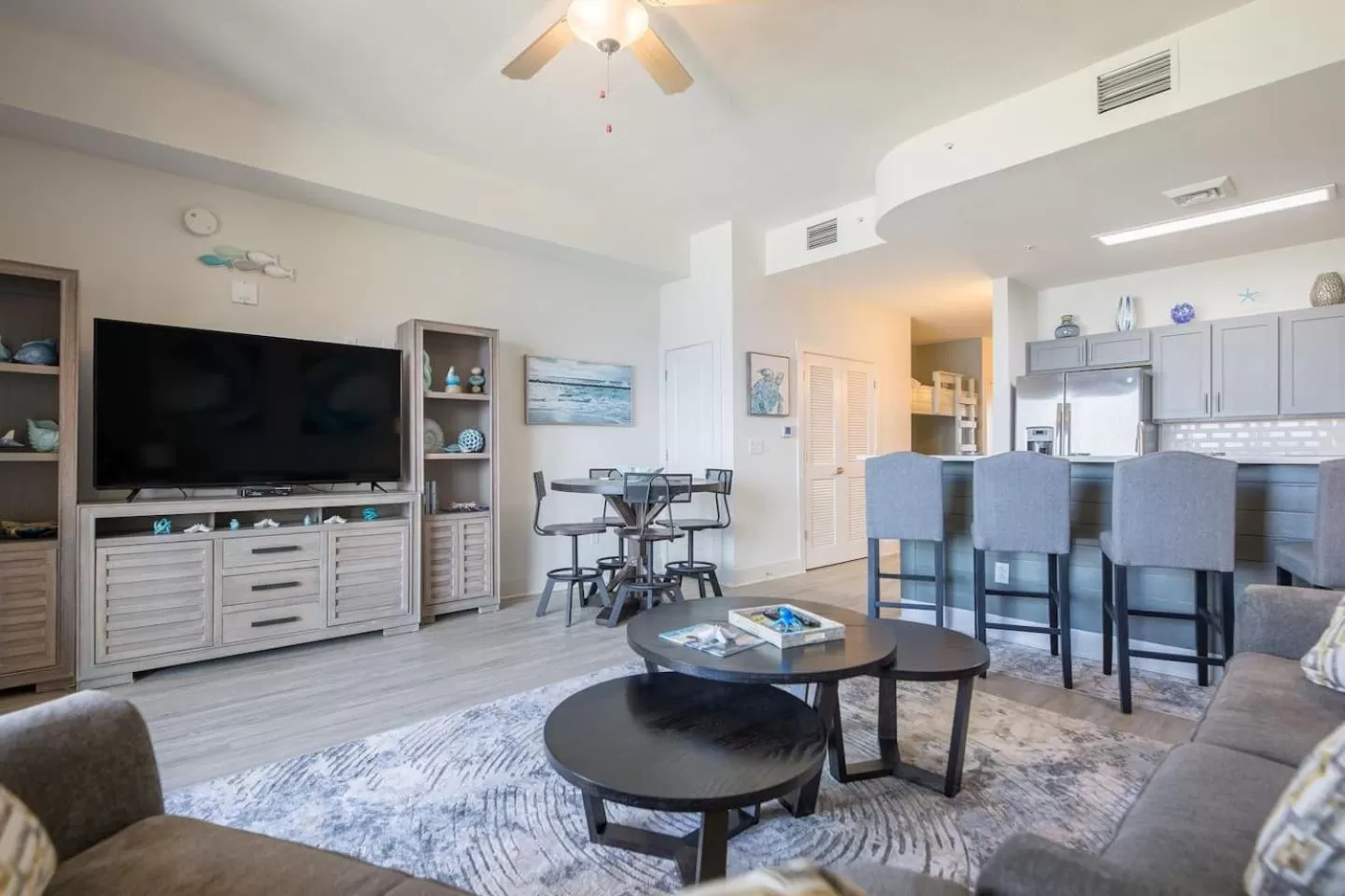 Calypso 3-2303 Penthouse Level w/ Incredible View!