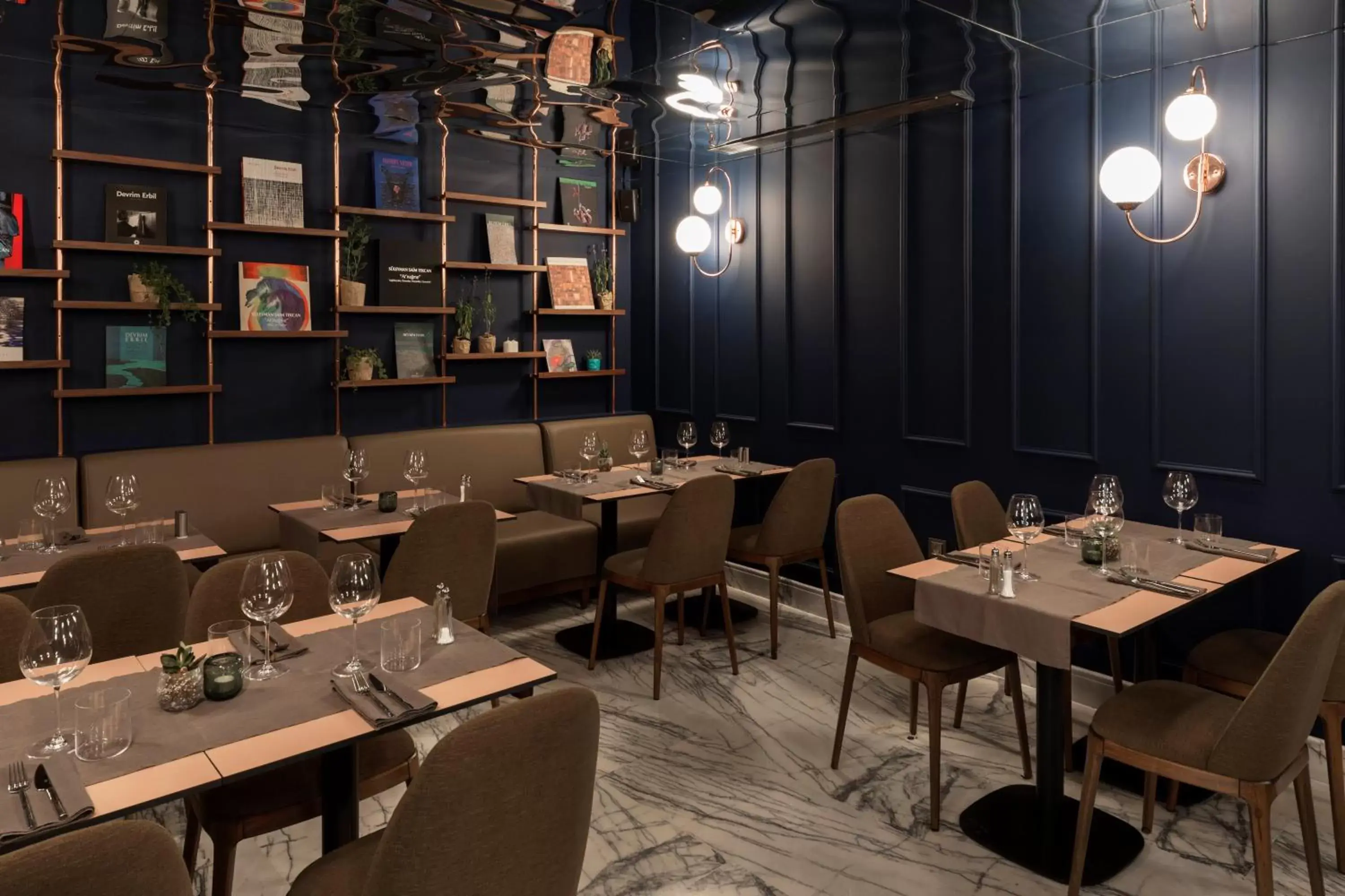 Restaurant/places to eat in Endless Art Hotel-Special Category Restaurant/places to eat in Endless Art Hotel-Special Category