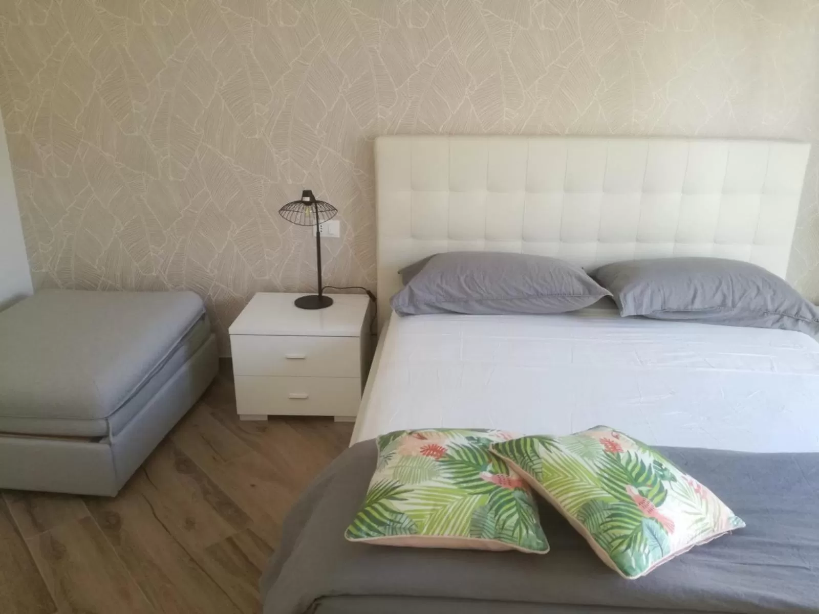 Bedroom, Bed in Appia Garden