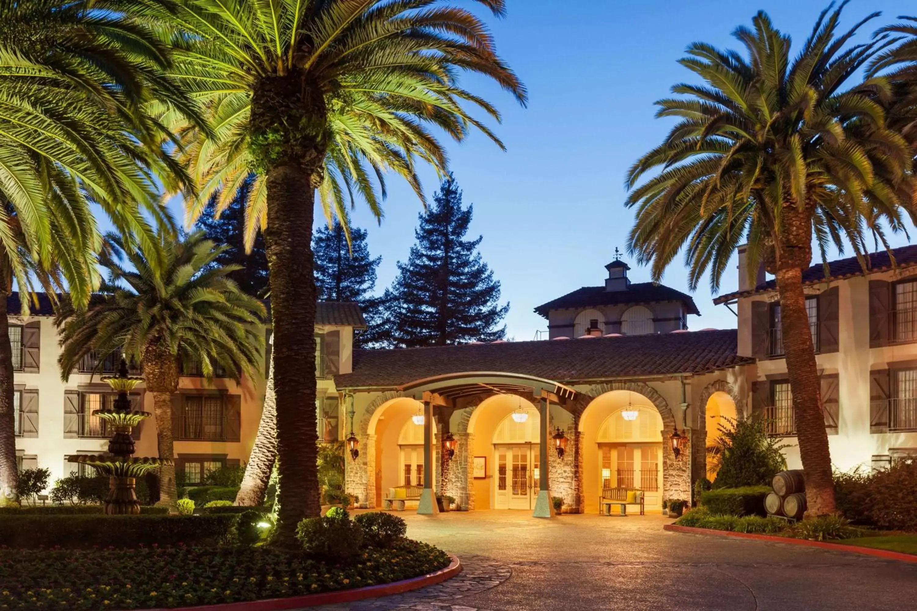 Property Building in Embassy Suites by Hilton Napa Valley