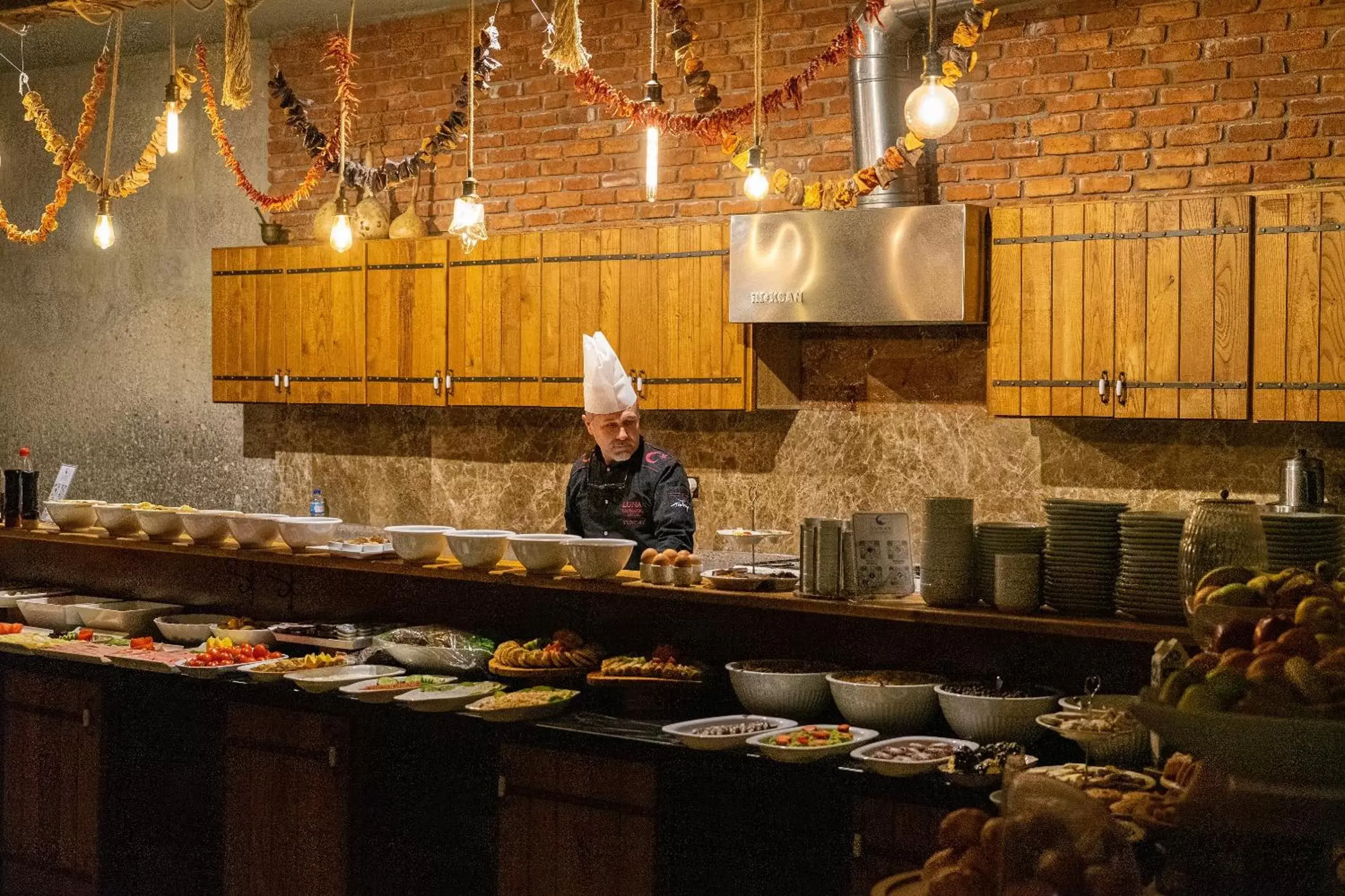 Kitchen or kitchenette in Lunar Cappadocia Hotel