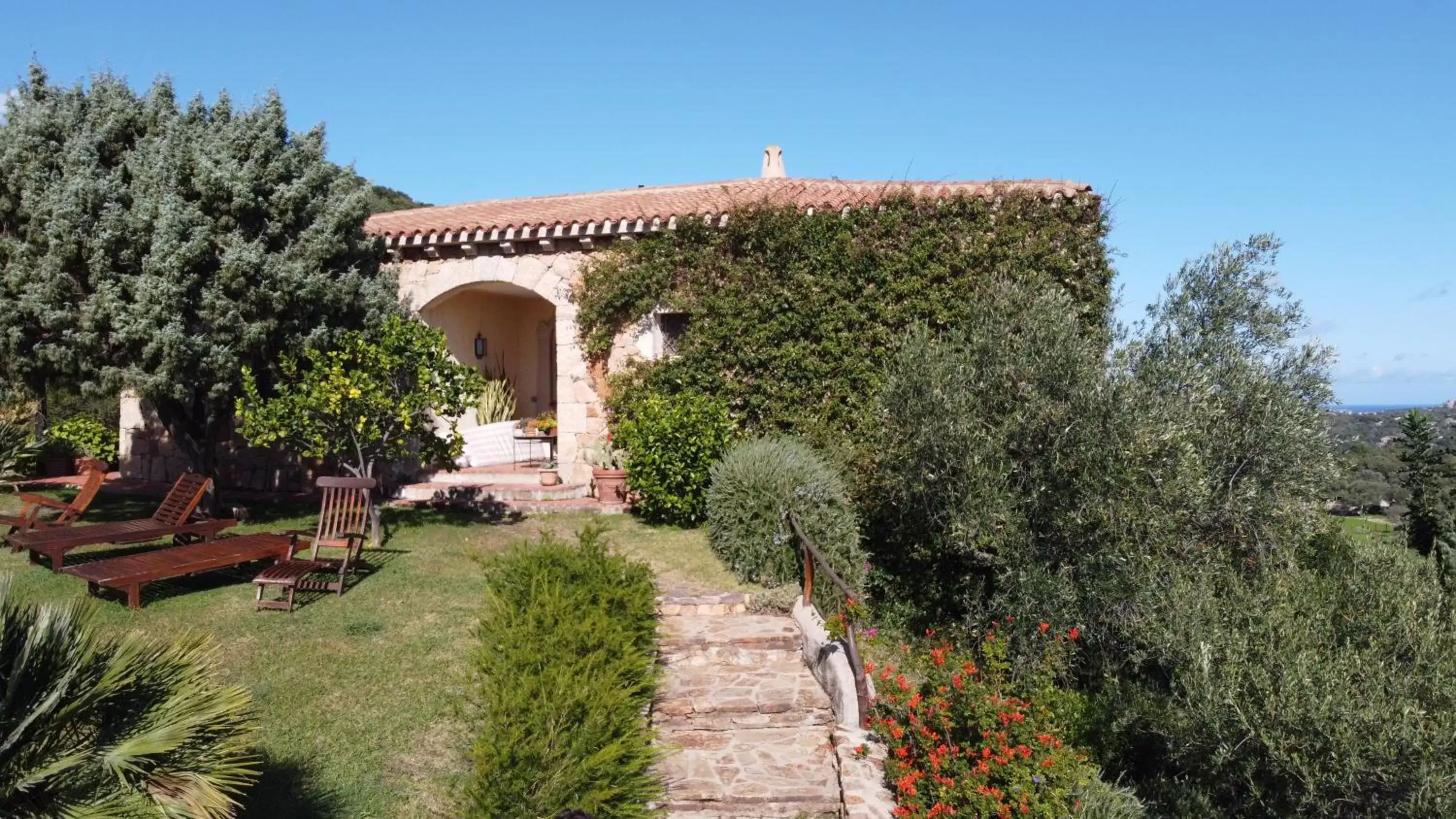 Facade/entrance in B&B La Murichessa