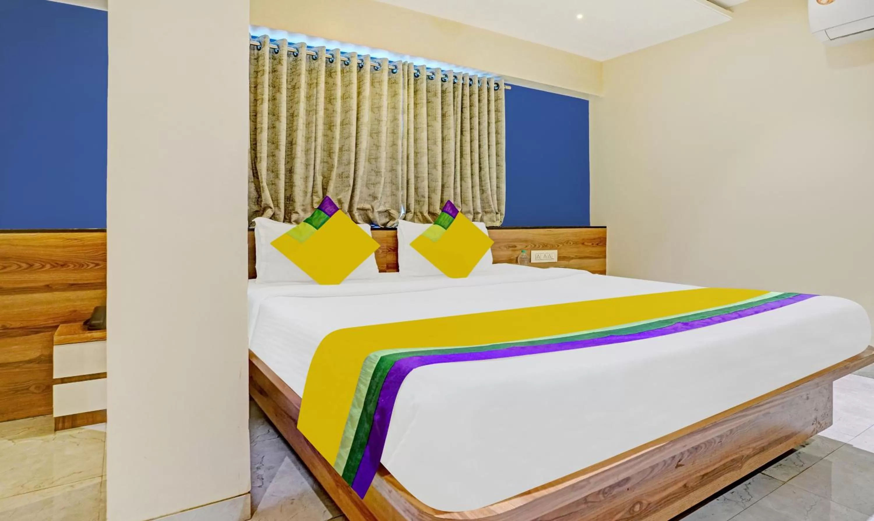 Bedroom, Bed in Itsy By Treebo - Radhika Ex