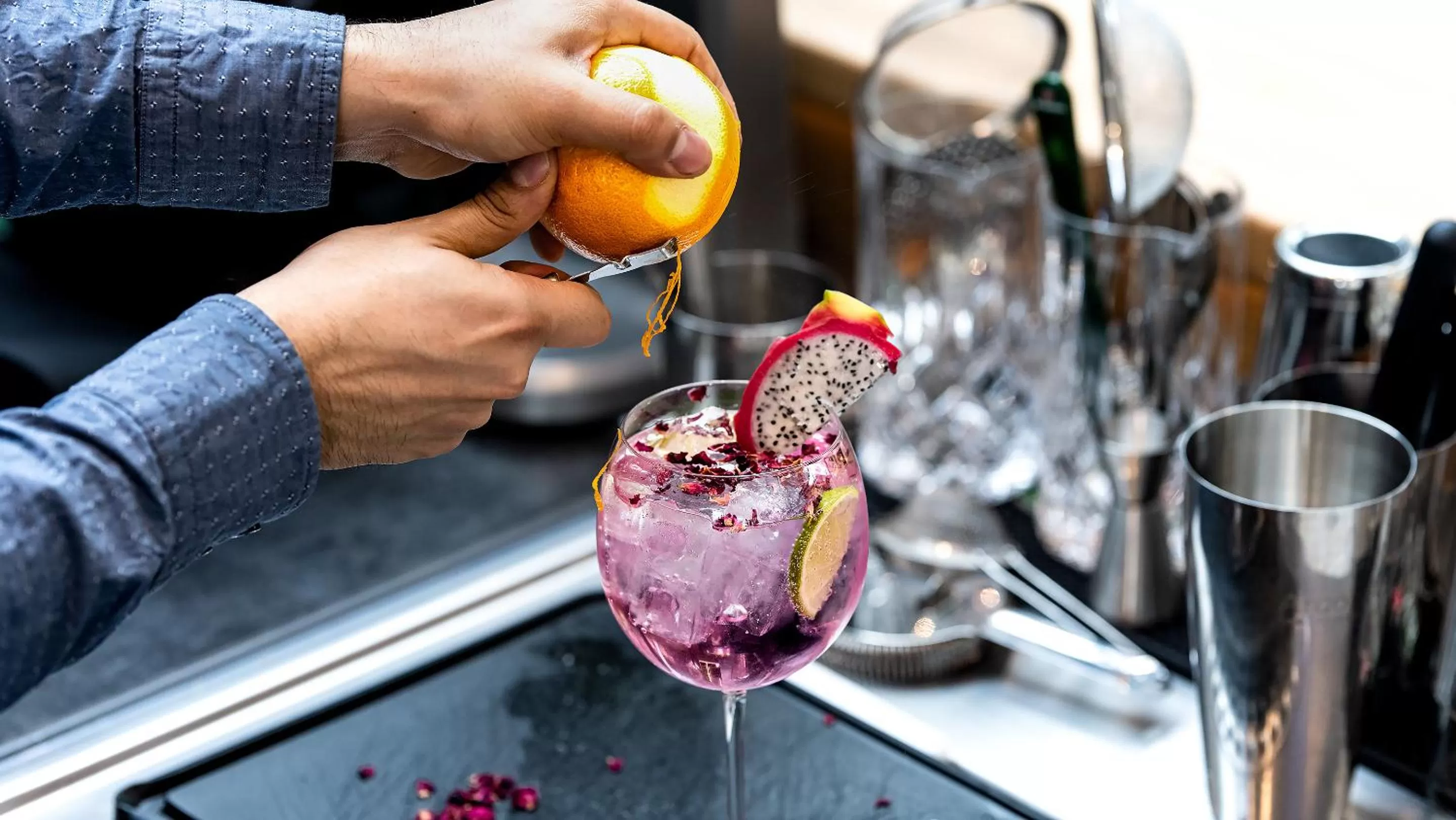 Lounge or bar in Hotel VierJahreszeiten am Seilersee