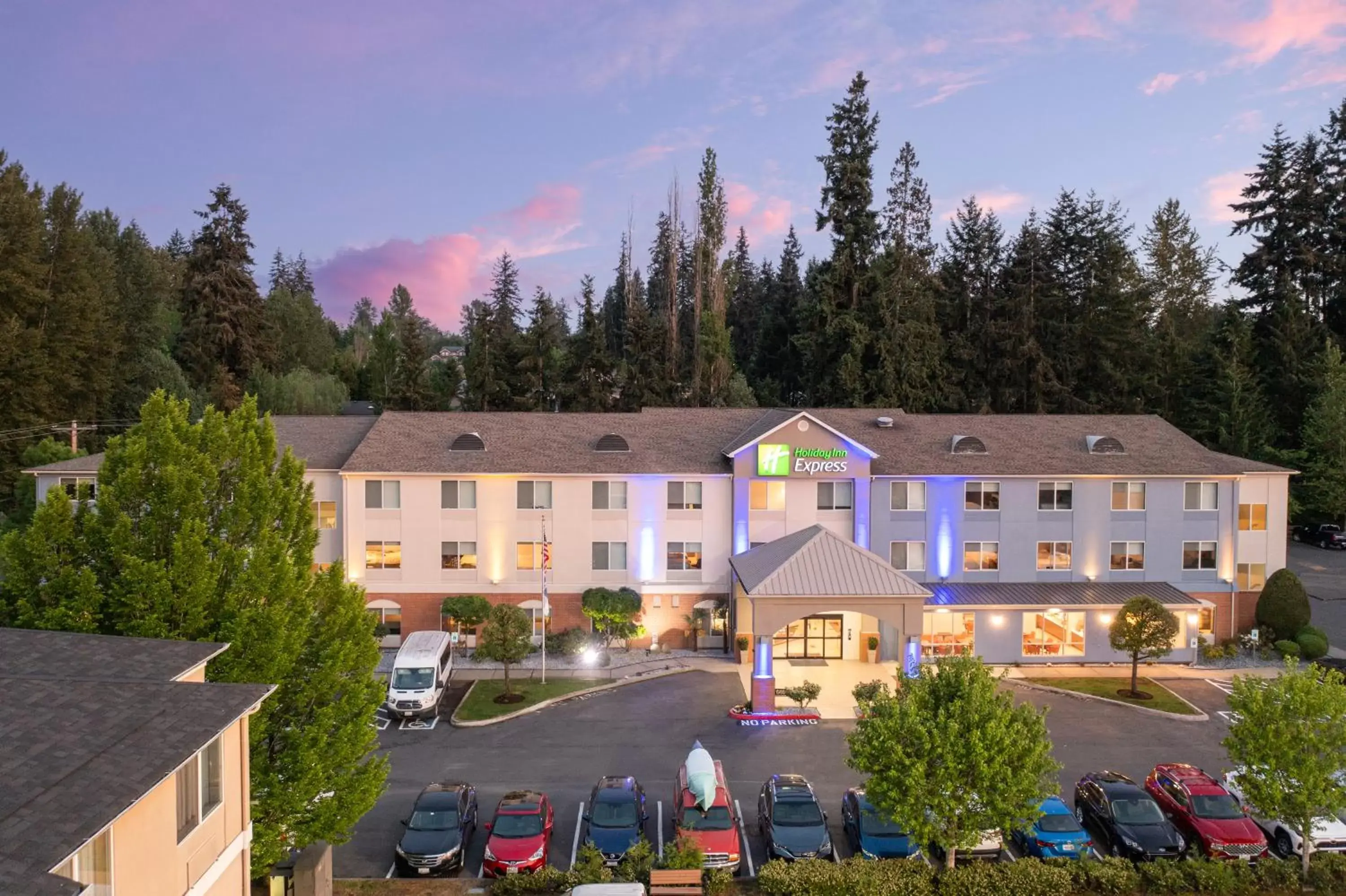 Property building in Holiday Inn Express Bothell by IHG Property building in Holiday Inn Express Bothell by IHG