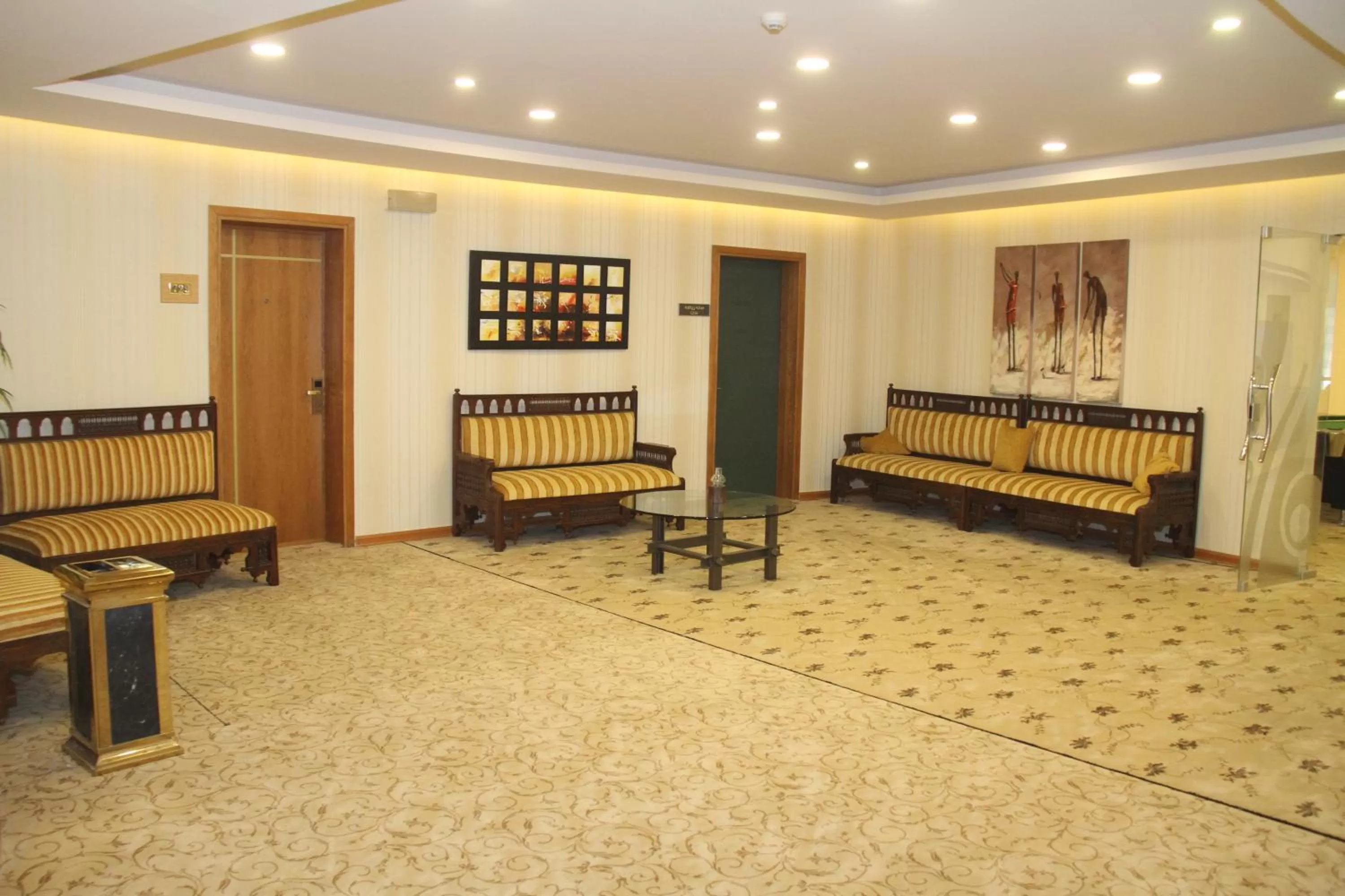 Neighbourhood, Lobby/Reception in Saleem Afandi Hotel