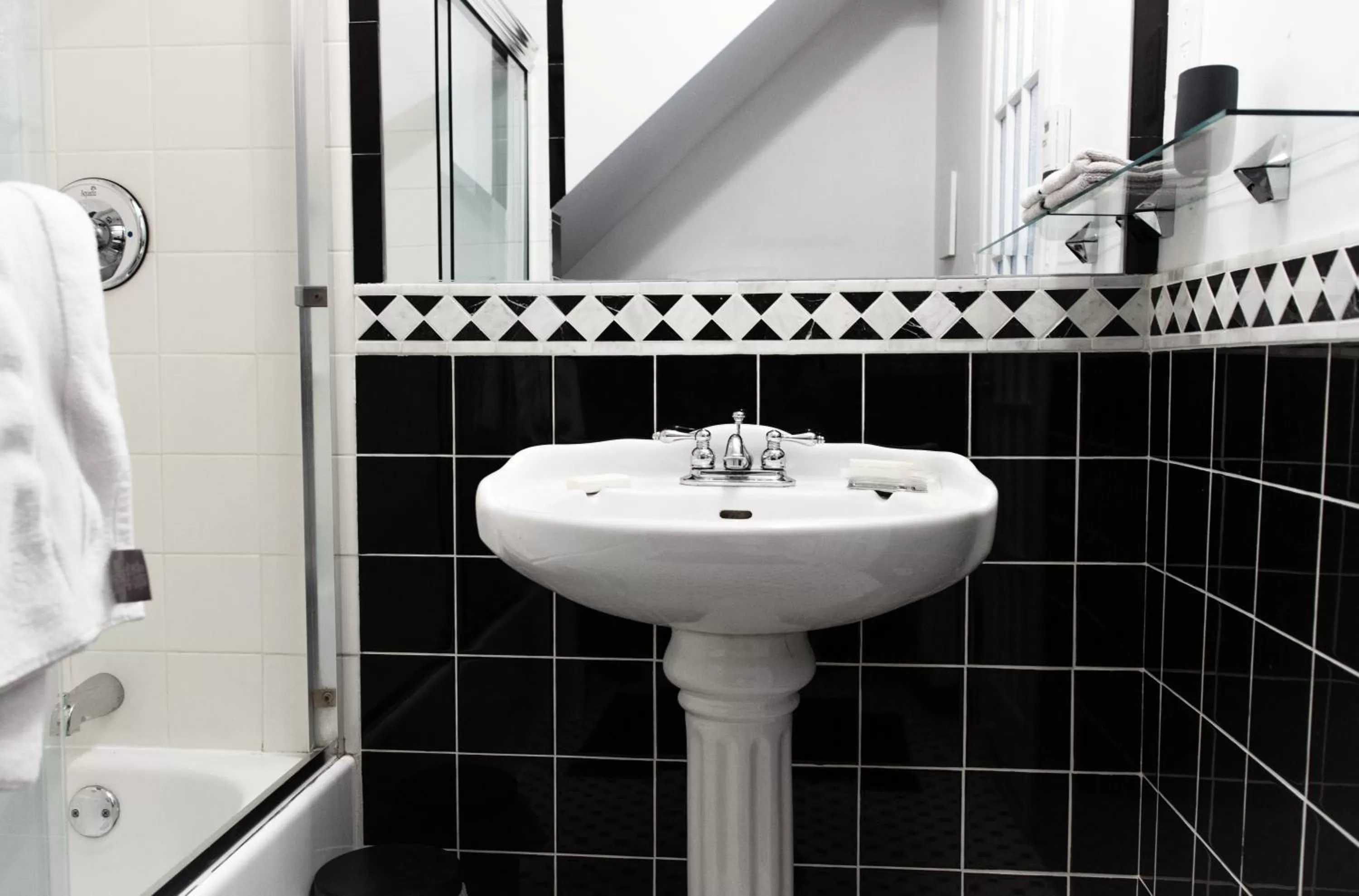 Bathroom in L'Hotel Particulier Griffintown