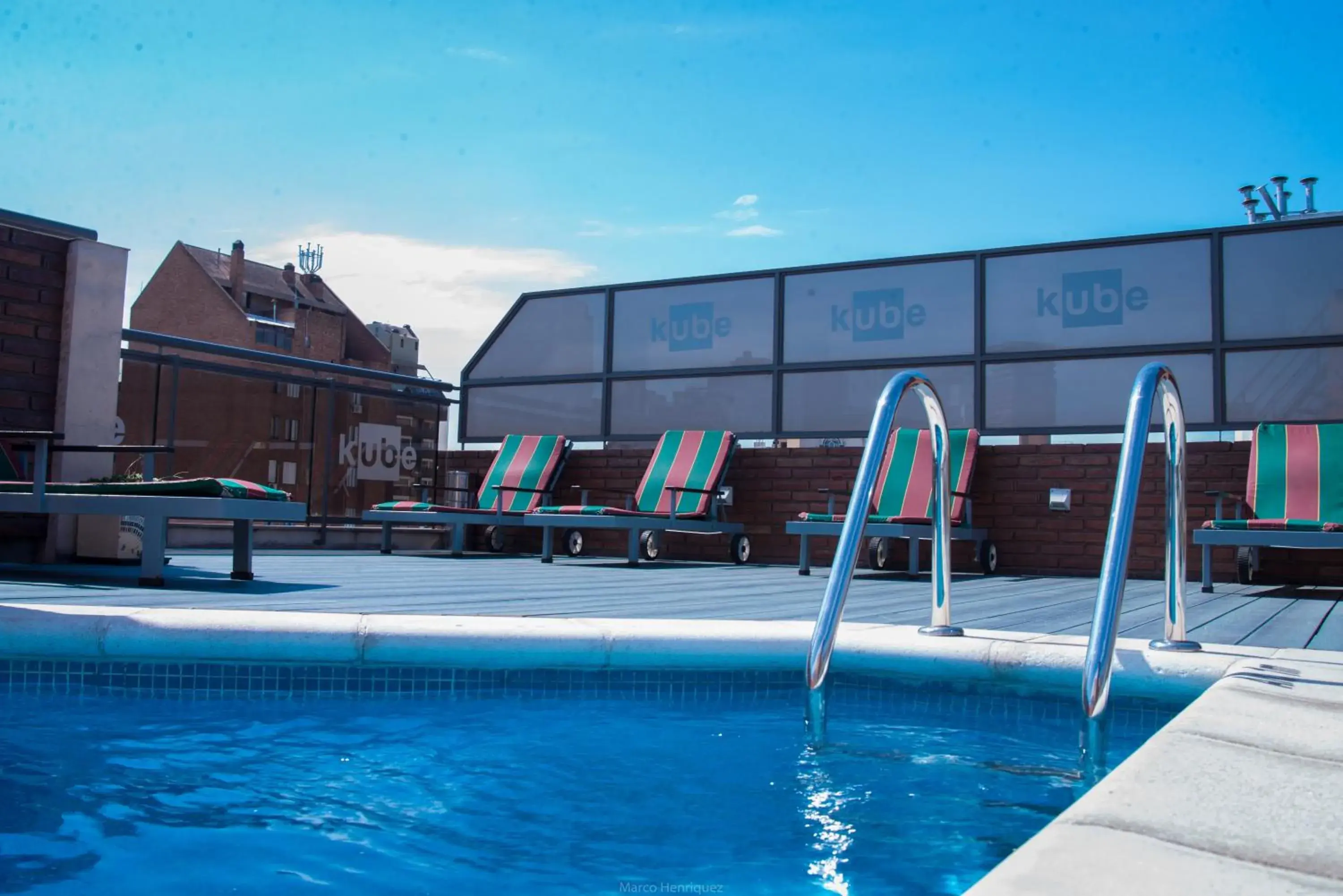 Balcony/Terrace, Swimming Pool in Kube Apartments Express